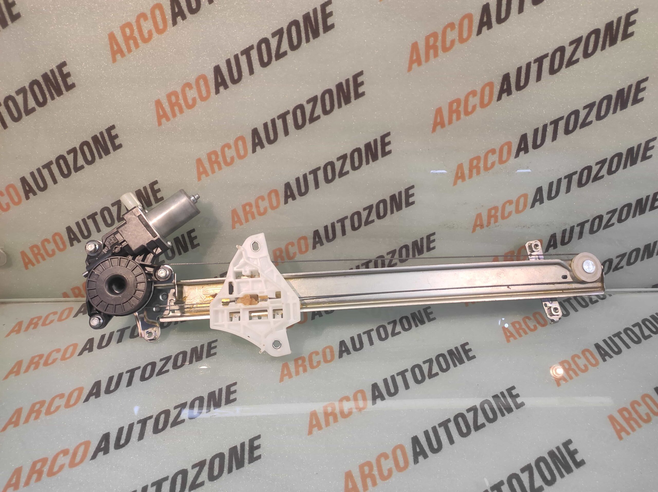 GLASS MACHINE BALENO NM FRONT RIGHT MGP 8346076M00