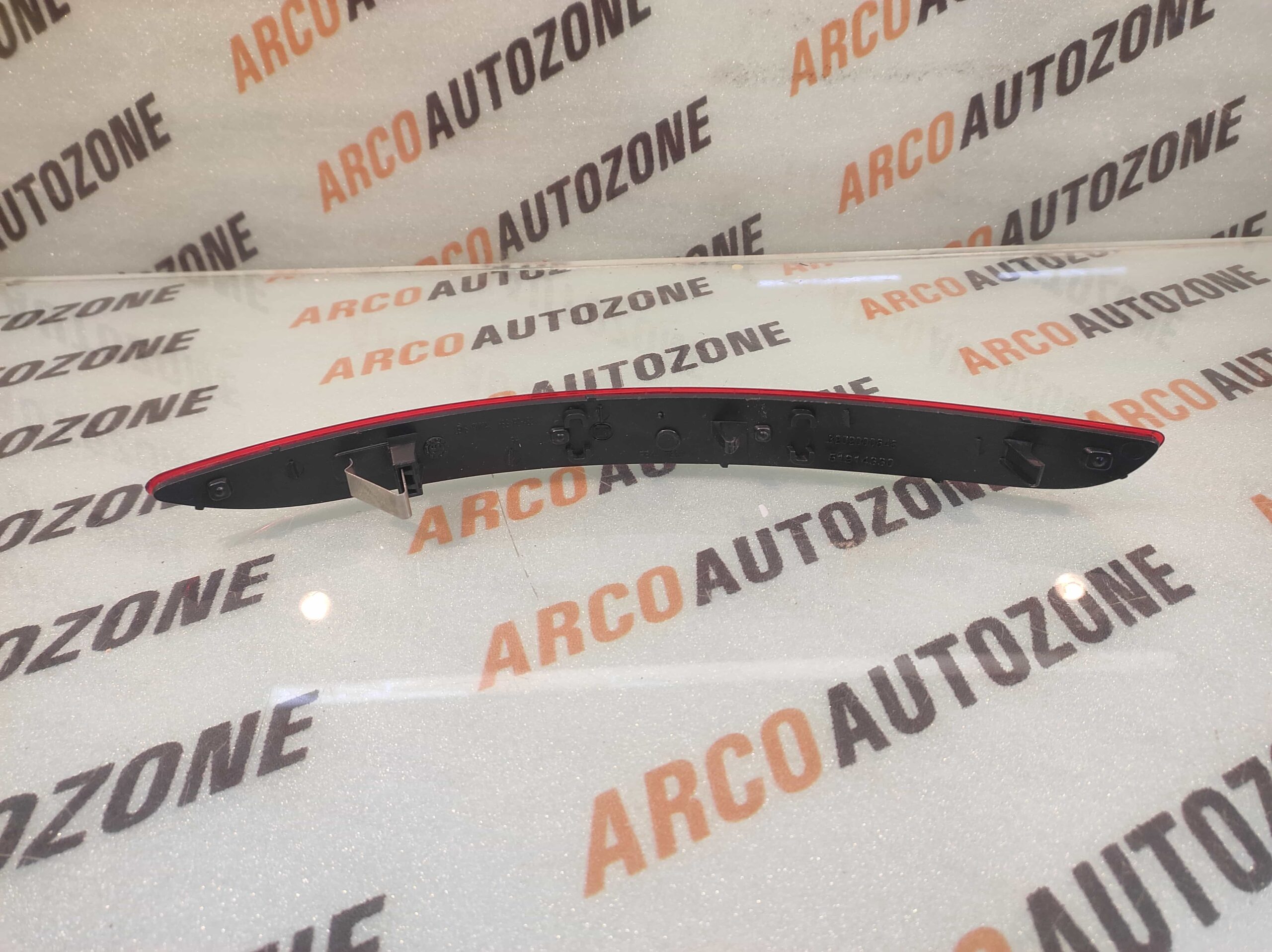 REAR BUMPER REFLECTOR LINEA T2 RIGHT OE