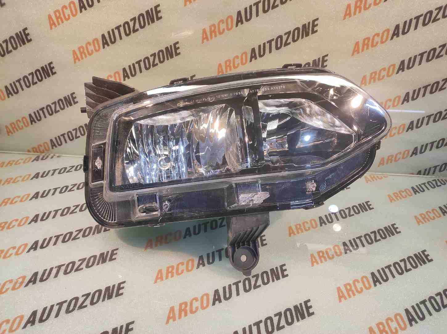 LIGHTING HEAD LIGHT KIGER LOW RIGHT NON LED REN 260105561R