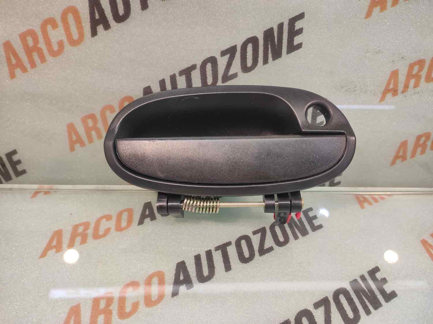 OUTER HANDLE SPARK FRONT RIGHT