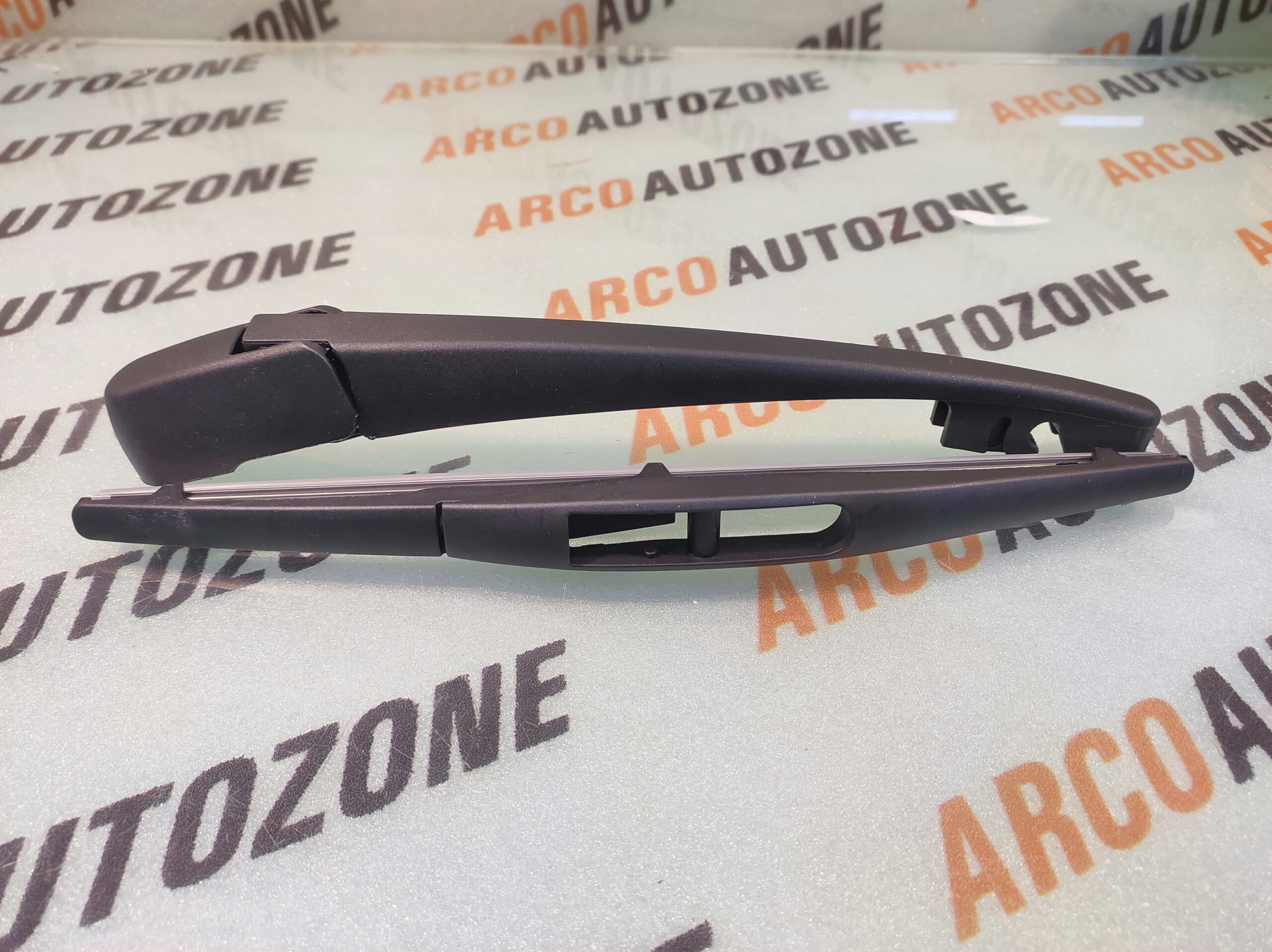 REAR WIPER ARM WITH BLADE SWIFT 12