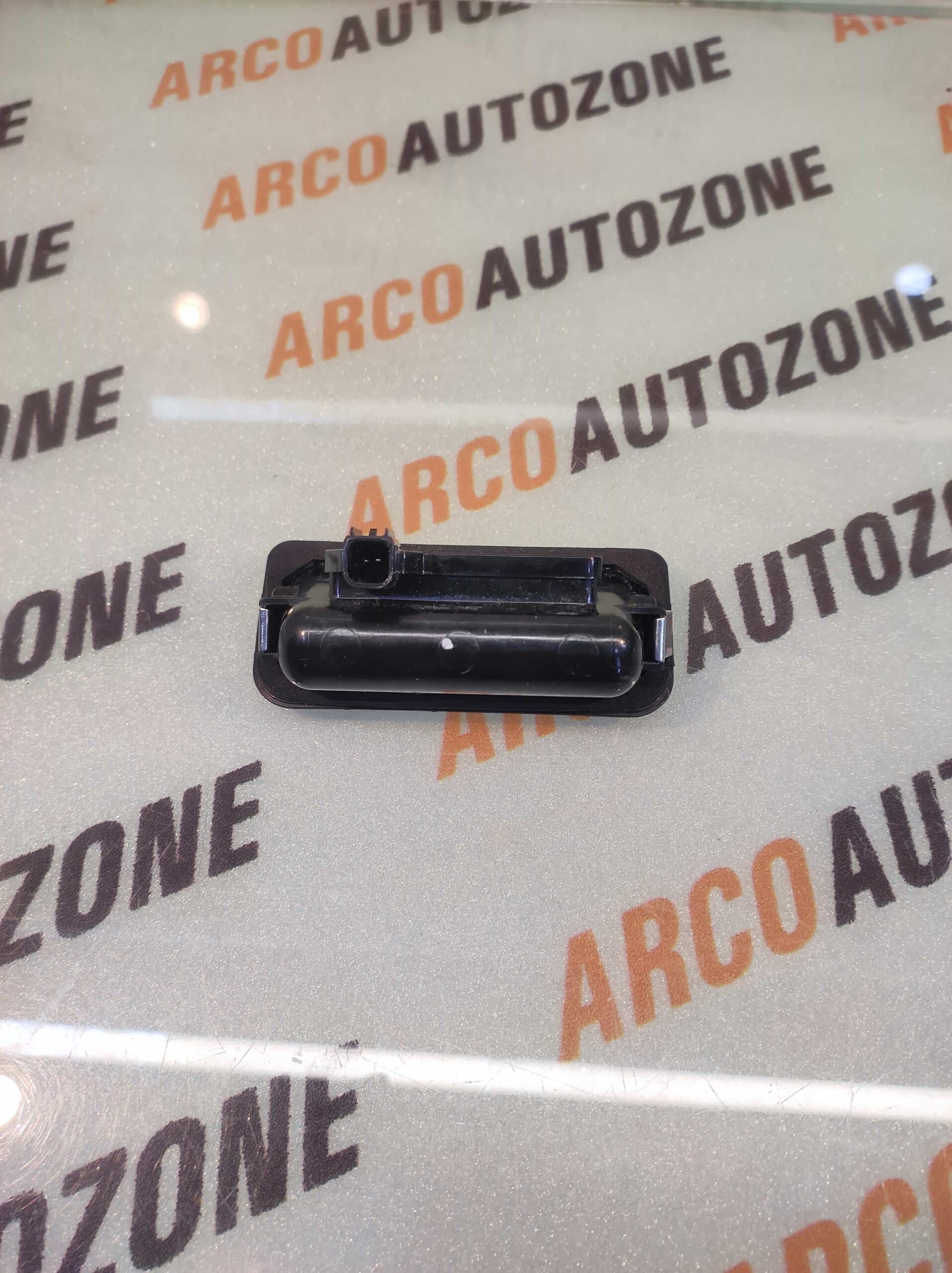 DICKY SENSOR WITH PLATE ELITE 18 CARENS HYU 81260A6200