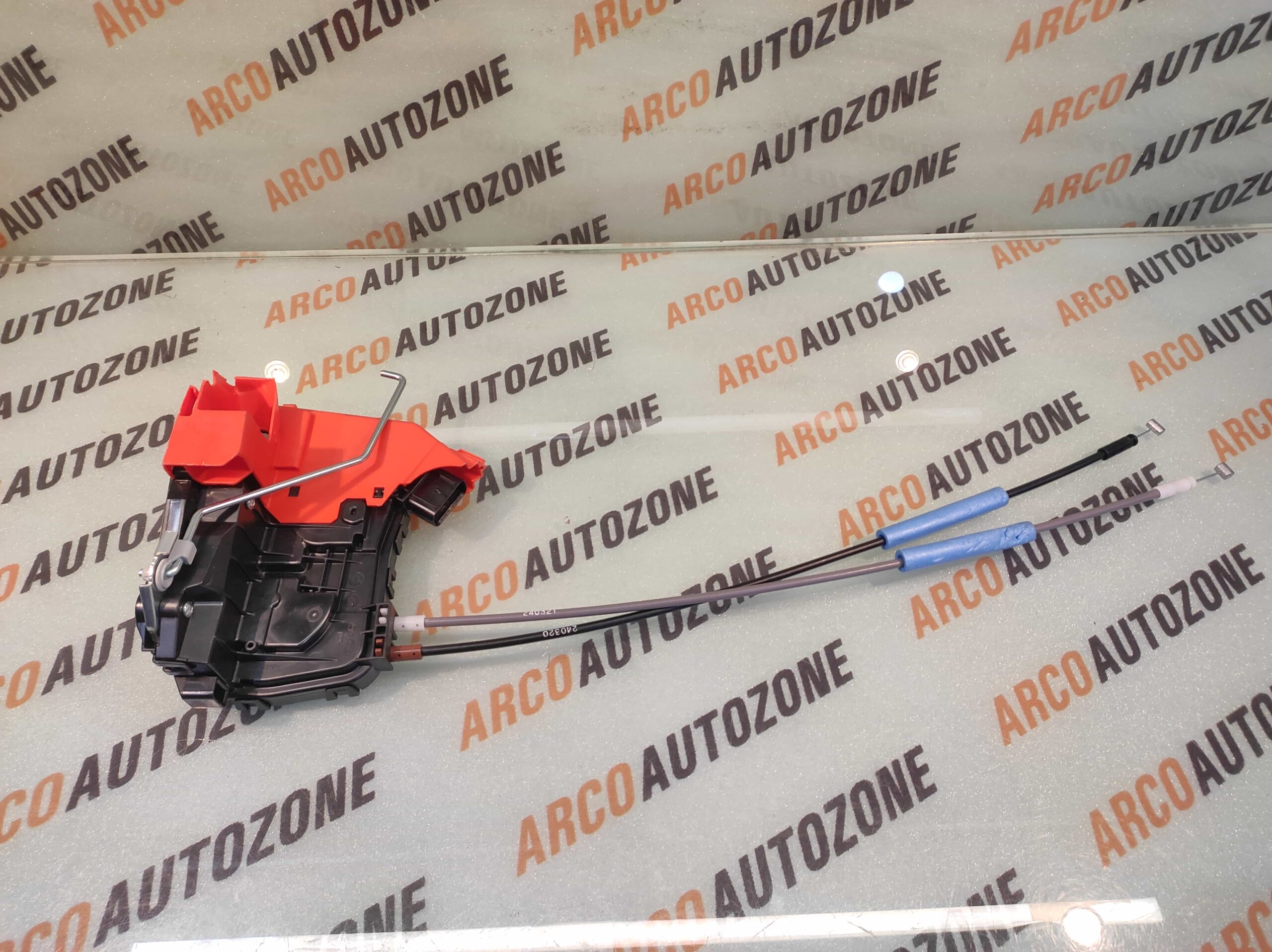 DOOR LATCH SELTOS FRONT RIGHT KIA 81320Q6000