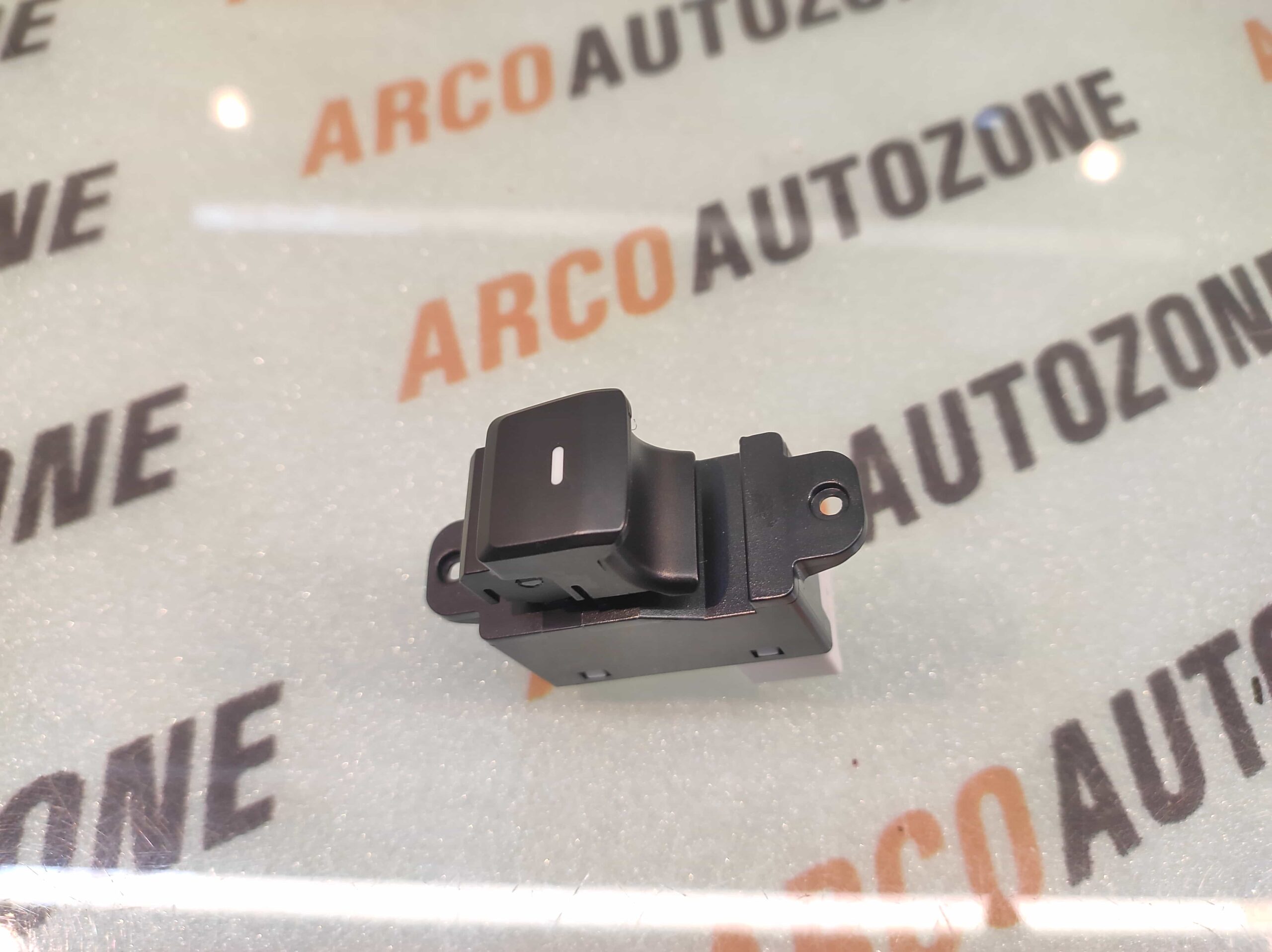 POWER WINDOW SWITCH SINGLE ELITE 5 PIN IMP