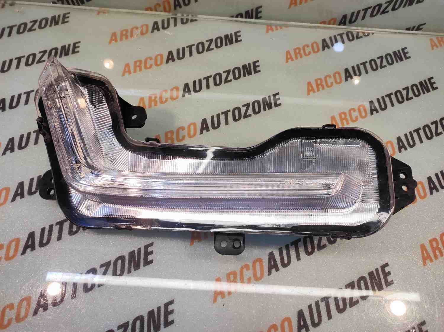 DAY TIME RUNNING LIGHT REDIGO 2ND GEN LEFT RENAULT 266052XL0A