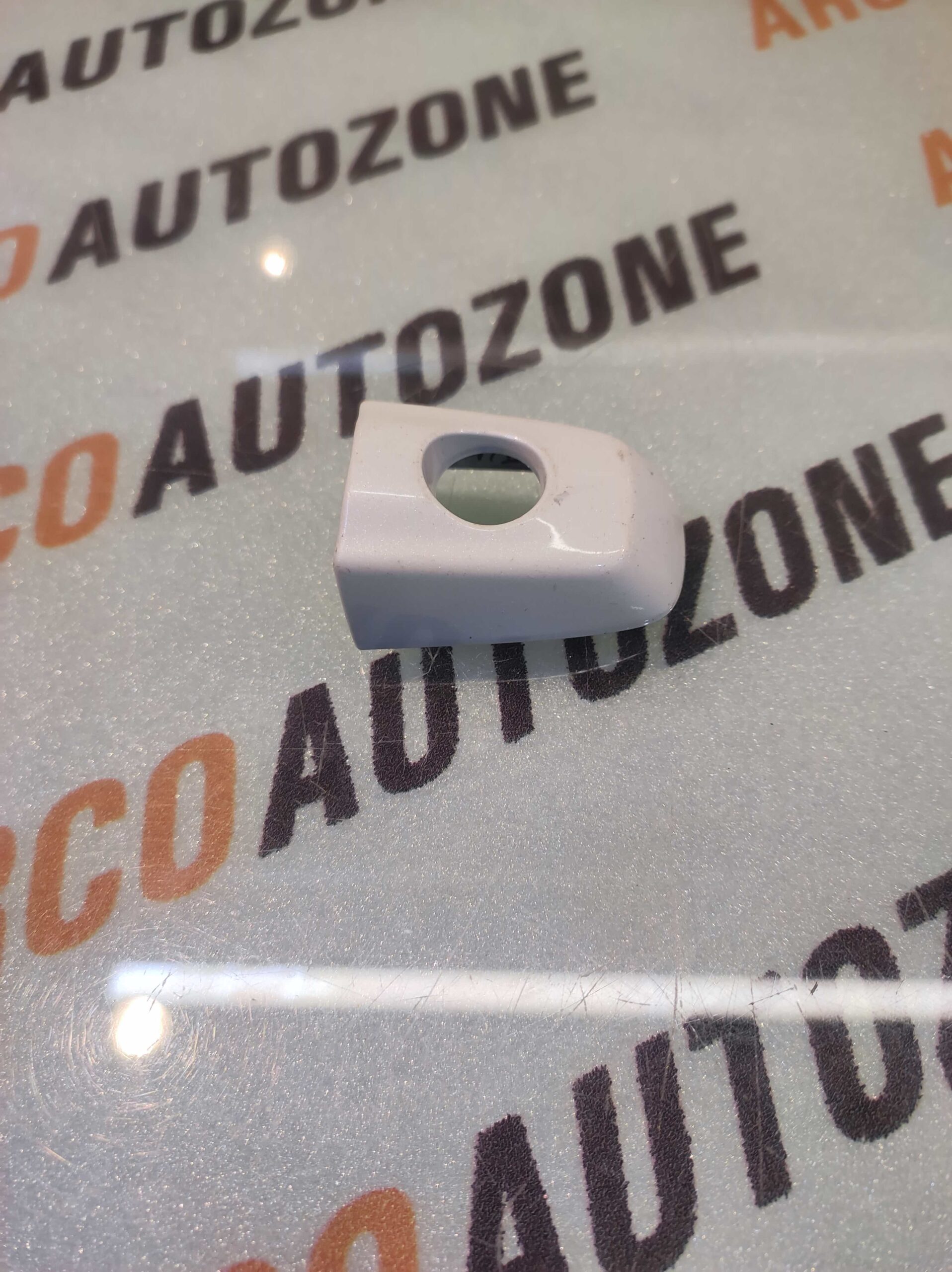 OUTER HANDLE CAP CIAZ BREZZA SCROSS FRONT RIGHT HOLE WHITE 82813M79M025PK