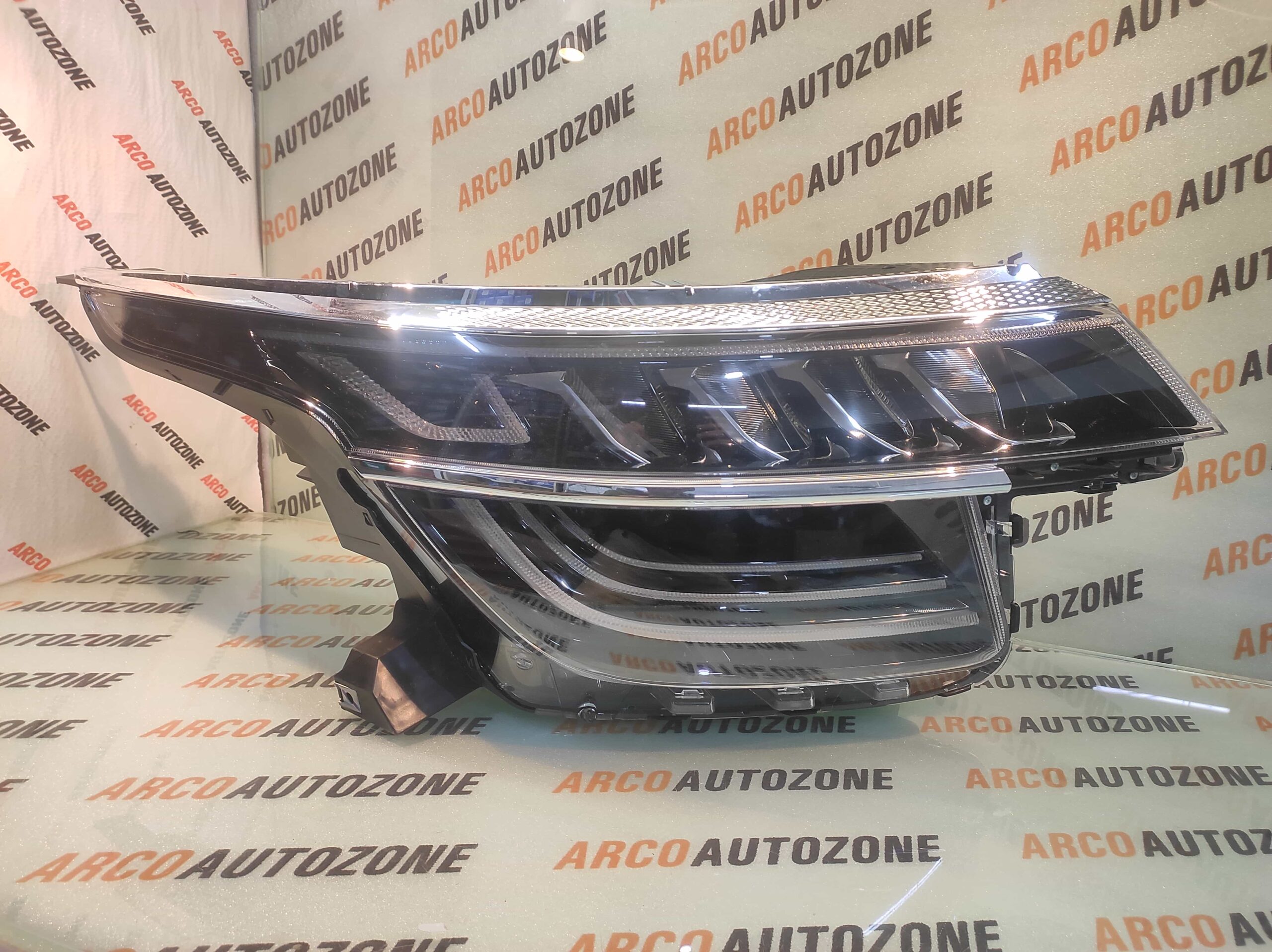 LIGHTING HEAD LIGHT SELTOS 1ST GEN RIGHT KIA 92102Q6200