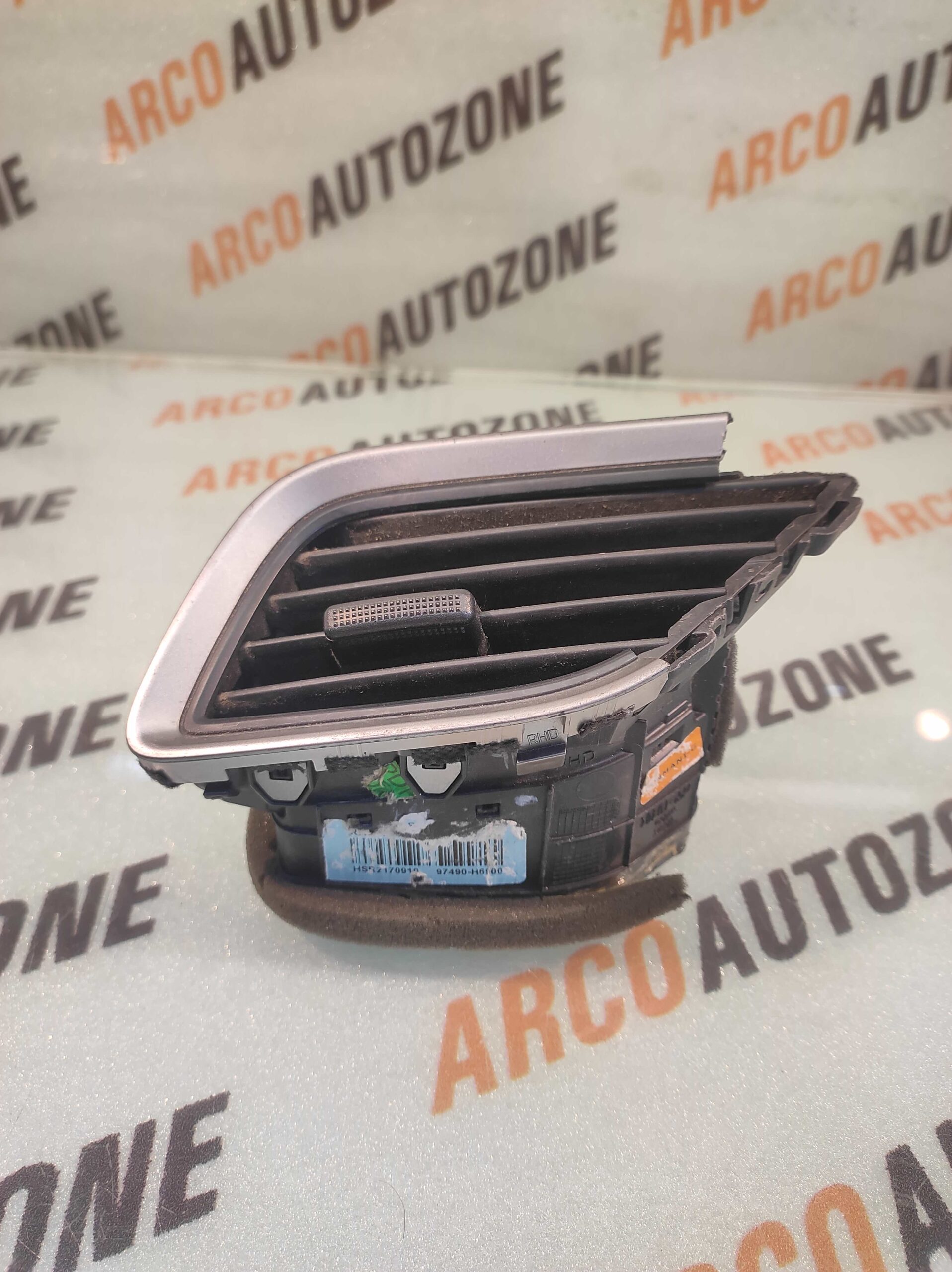 AC VENT VERNA 18 RIGHT HYU 97490H6900 LOT