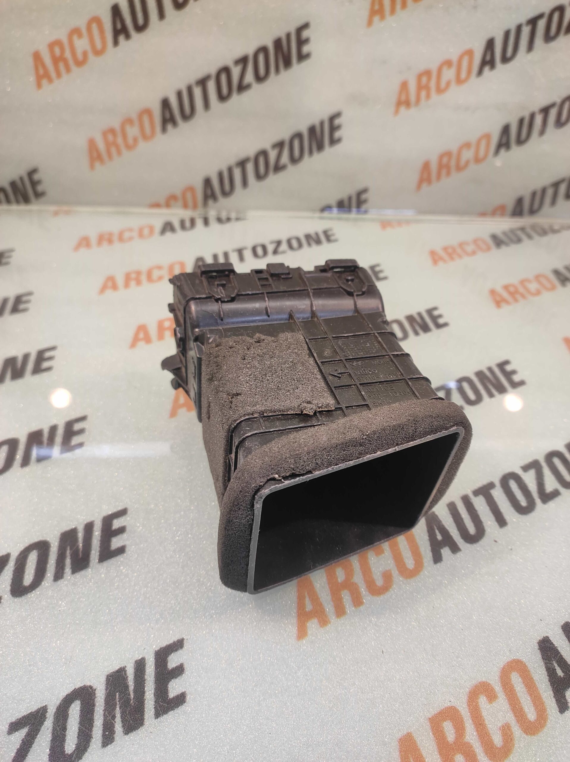 AC VENT VENUE LEFT HYU 97410K3900 LOT