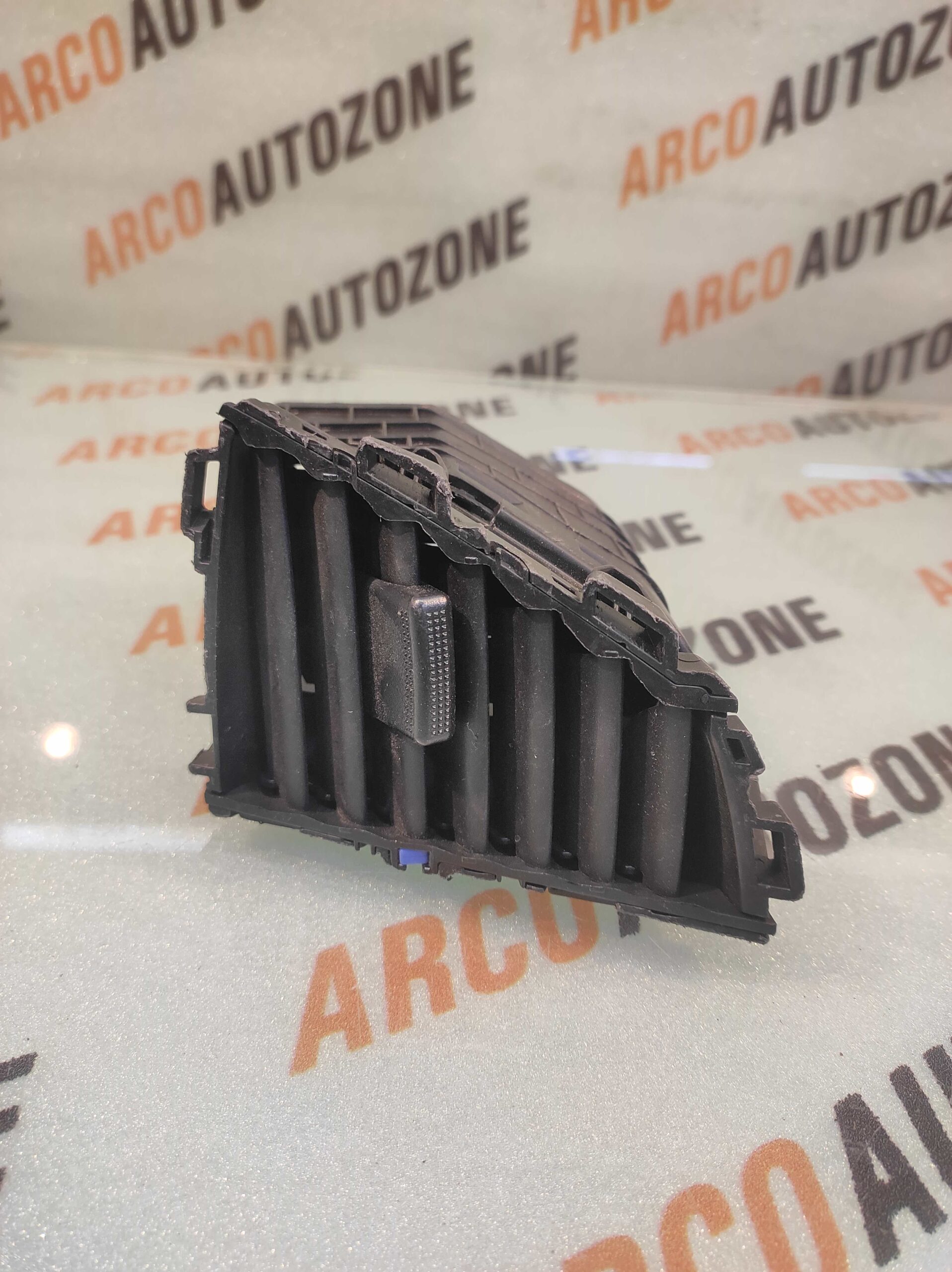 AC VENT CENTER VERNA 18 RIGHT HYU 97420H6900 LOT