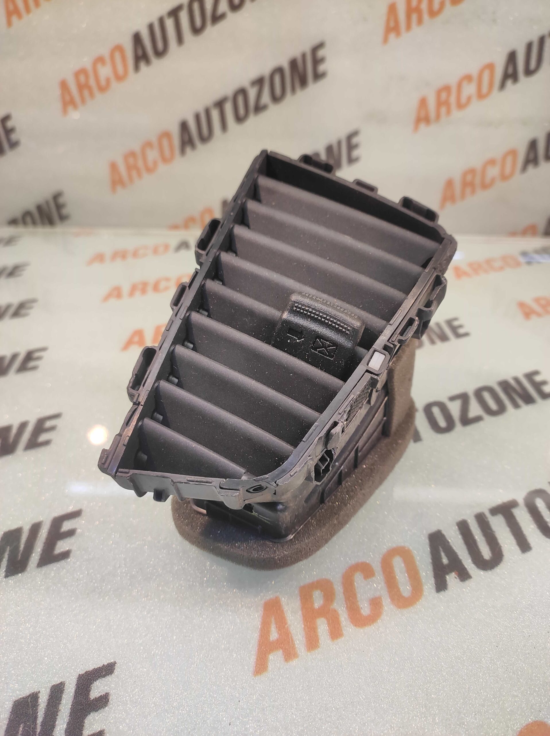 AC VENT CENTER SANTRO 18 LEFT 97410C4900 LOT