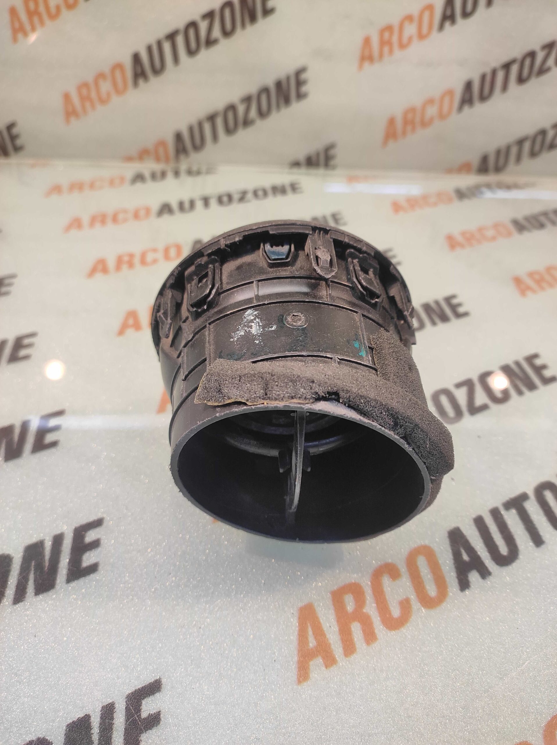 AC VENT VENUE LEFT HYU 97480K6900 LOT