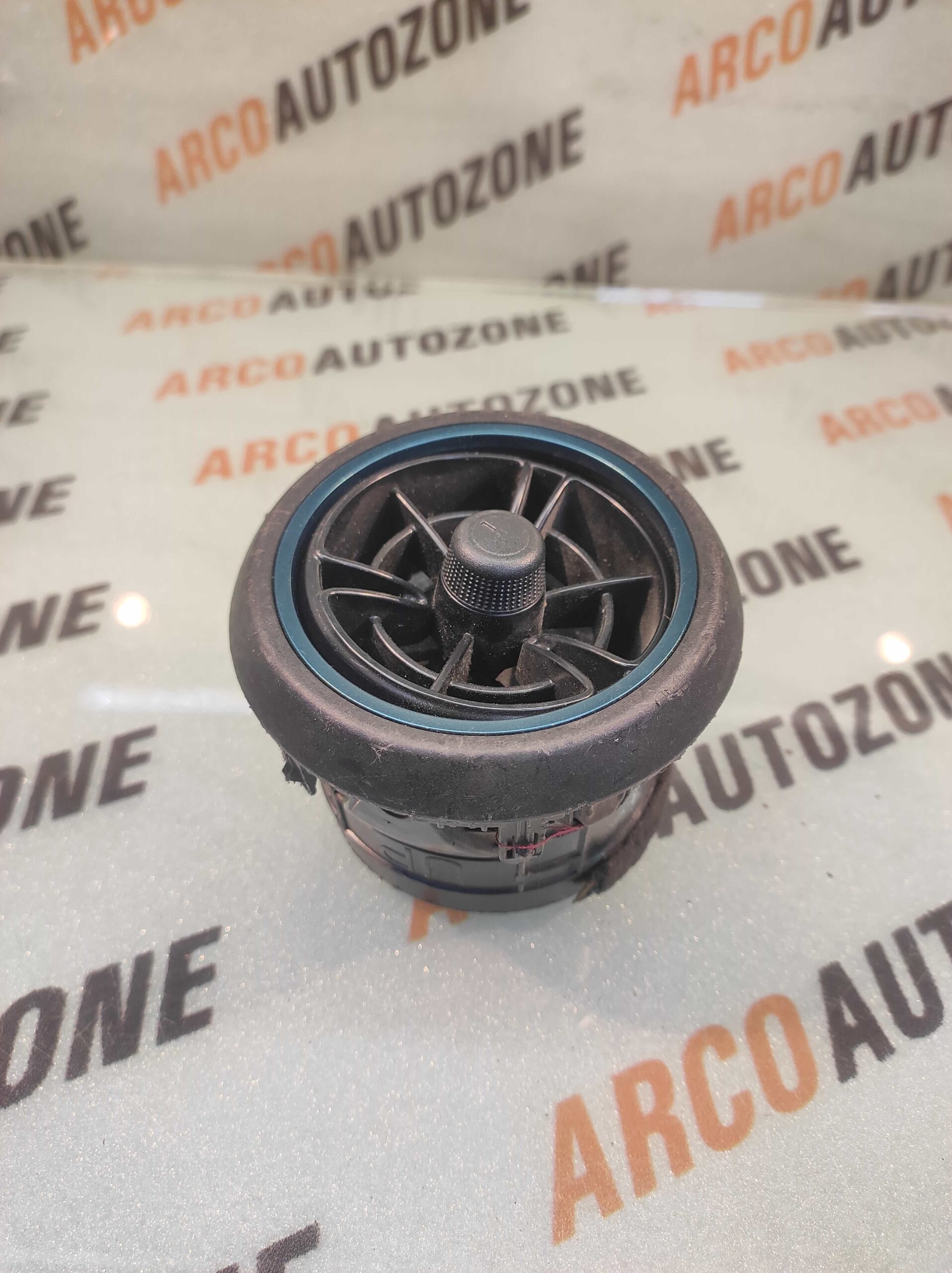 AC VENT VENUE LEFT HYU 97480K6900 LOT