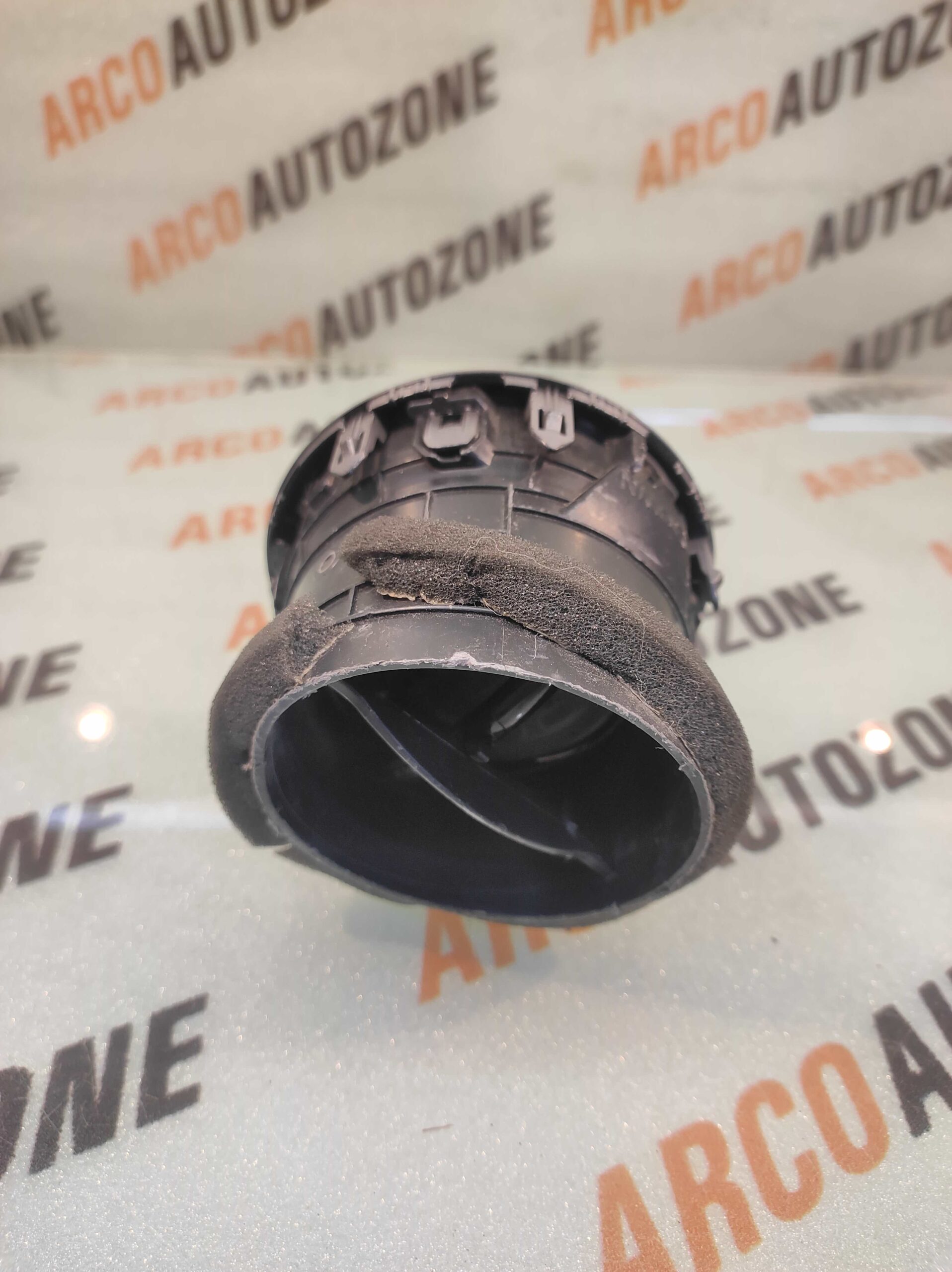 AC VENT NIOS LEFT HYU 97480K6000 LOT