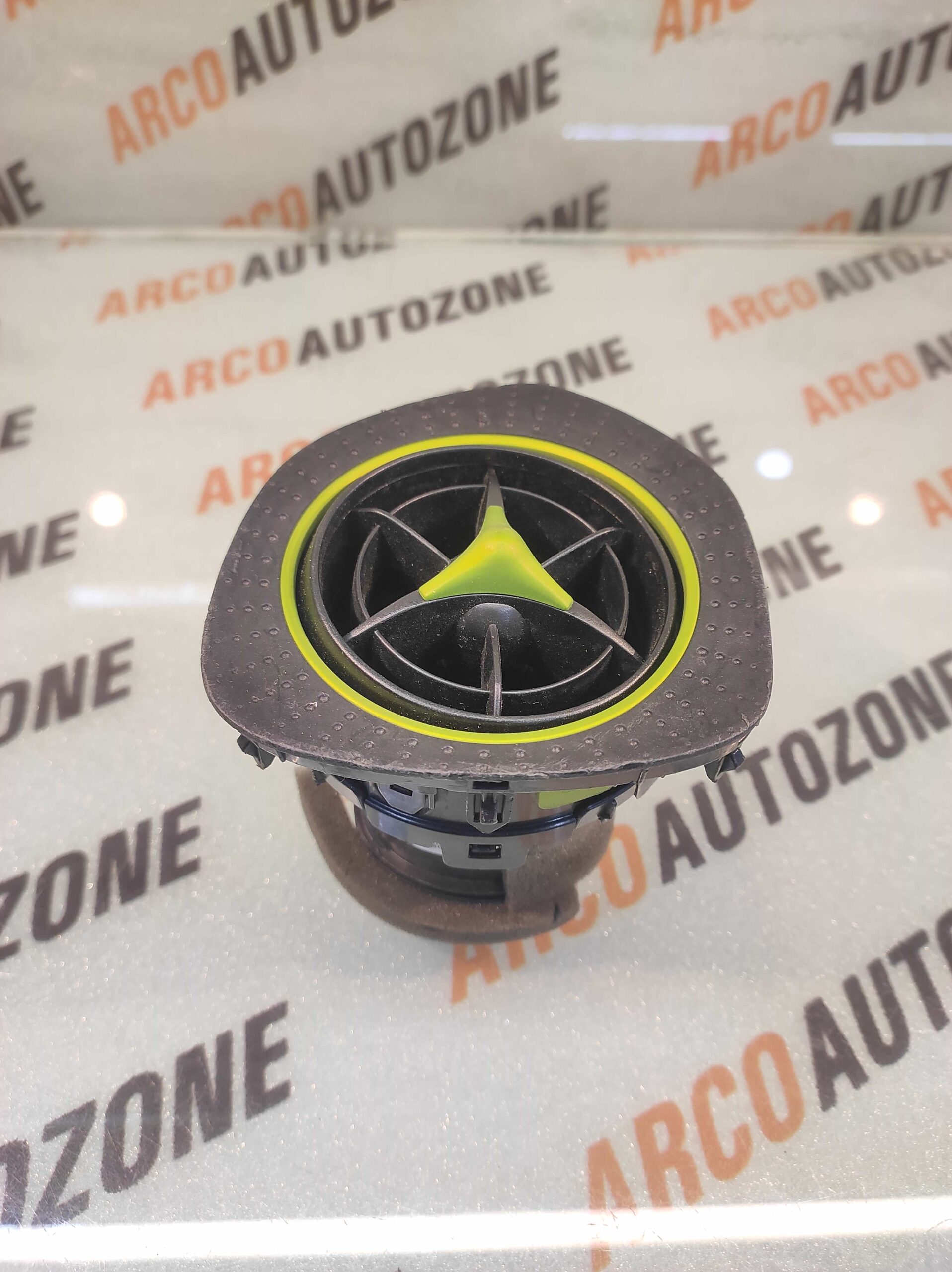 AC VENT SANTRO 2018 LEFT HYU 97480C4910 LOT