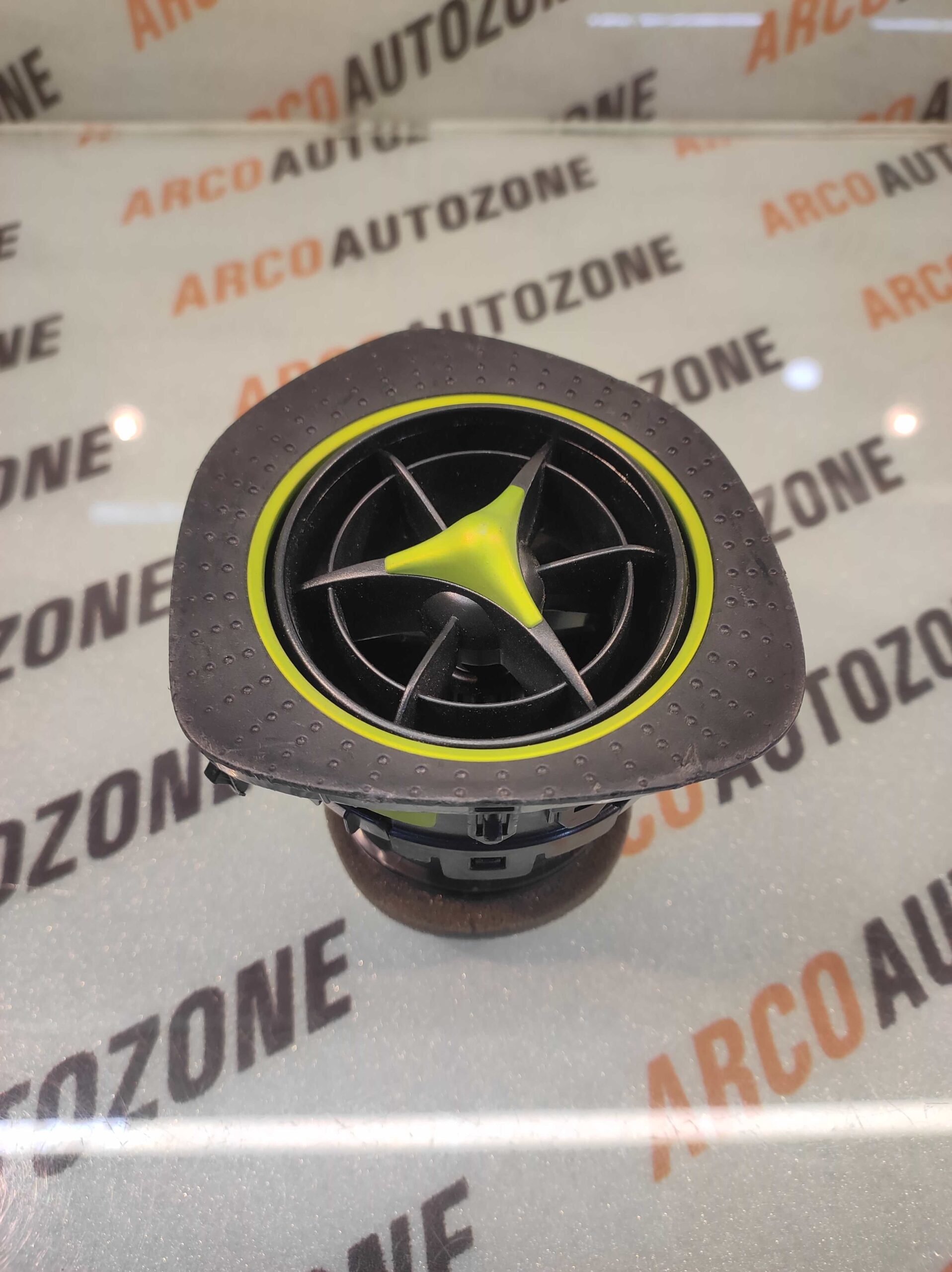 AC VENT SANTRO 2018 RIGHT HYU 97460C4910 LOT