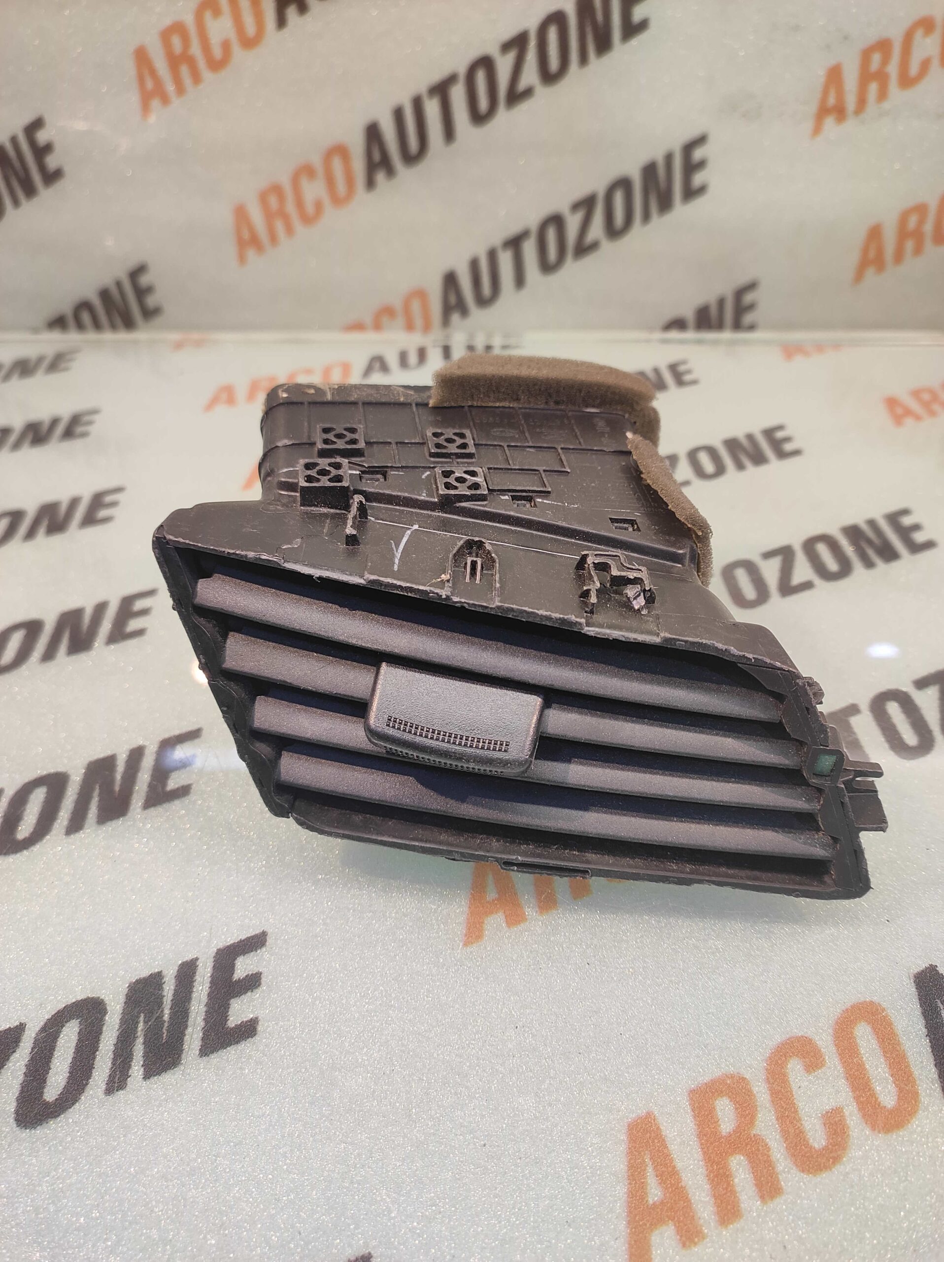 AC VENT CRETA RIGHT HYU 97420A0900 LOT