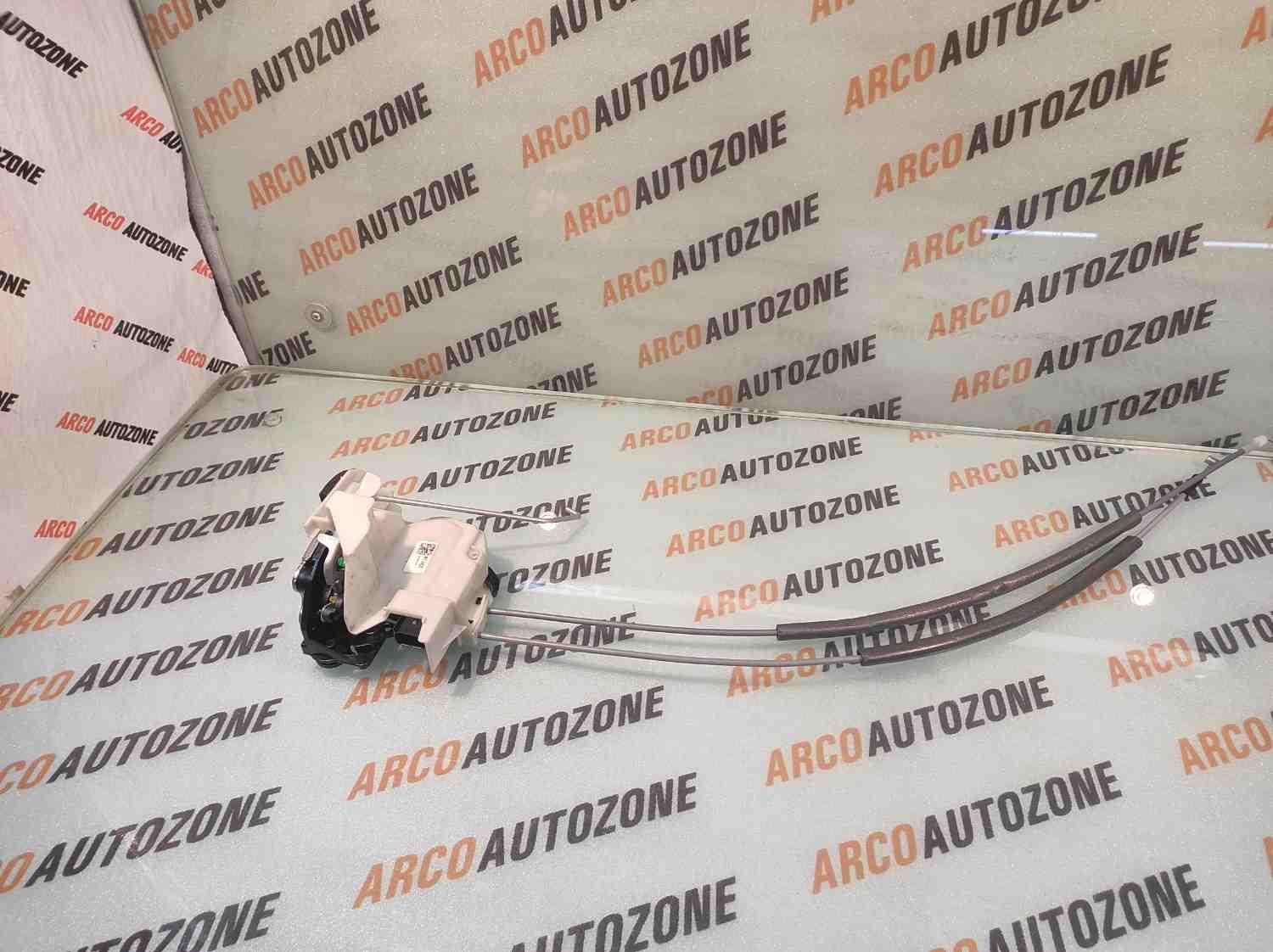 DOOR LATCH CARENS REAR RIGHT KIA 81420DY010