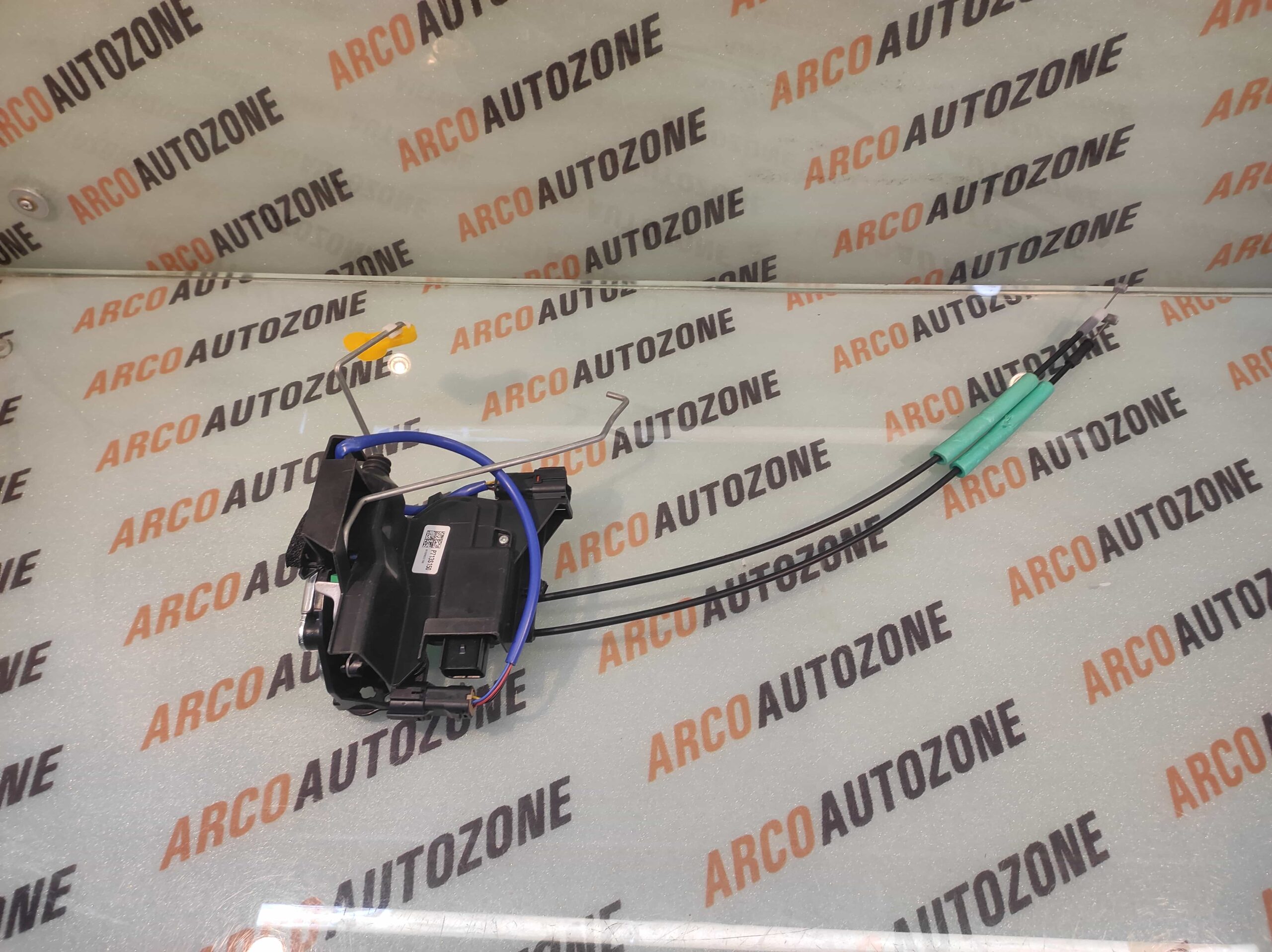 DOOR LATCH SONET FRONT RIGHT KIA 81320CC150