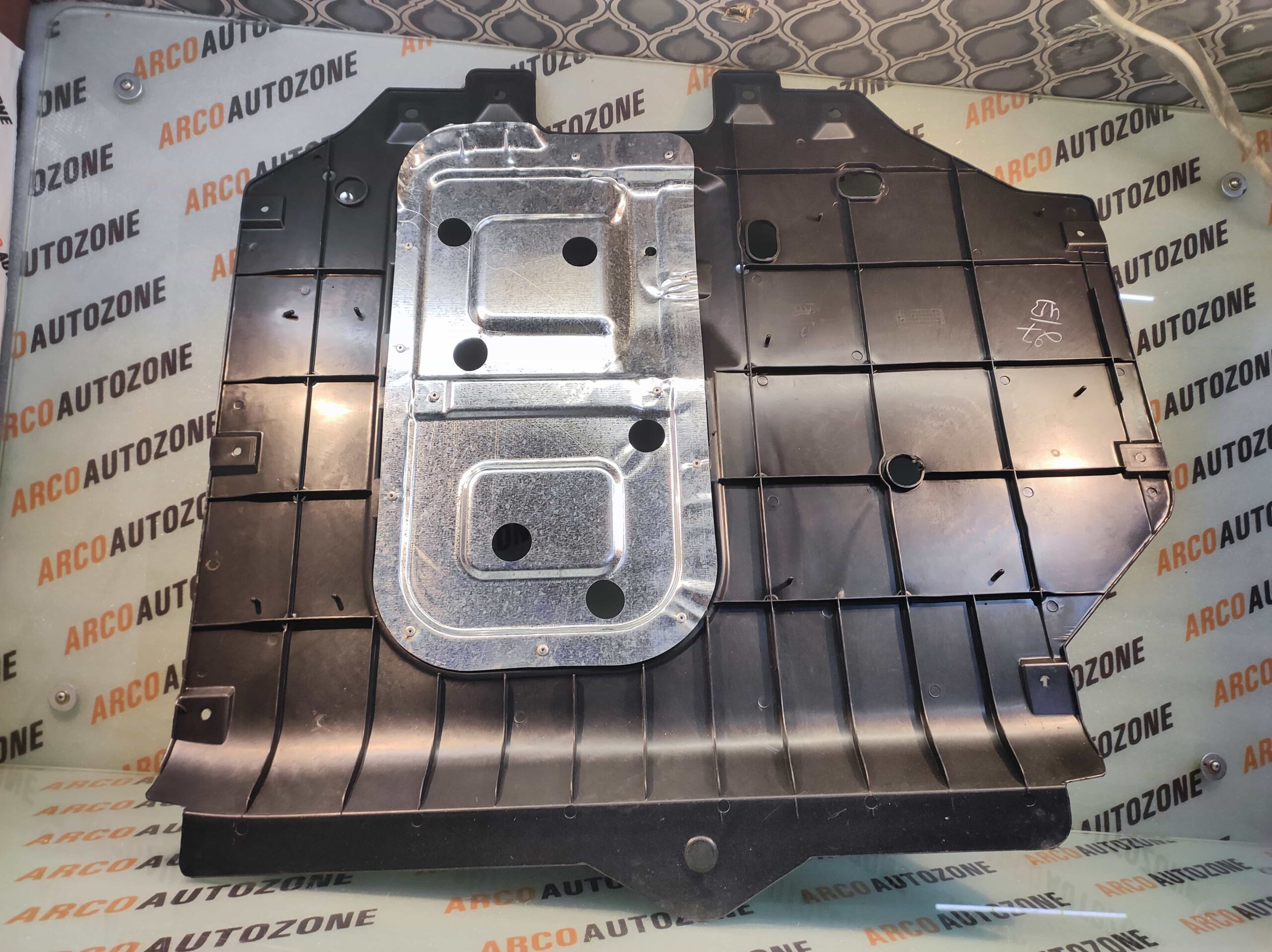 ENGINE COVER CITY T7 DIESEL CENTRE ACC HD016150DIESEL