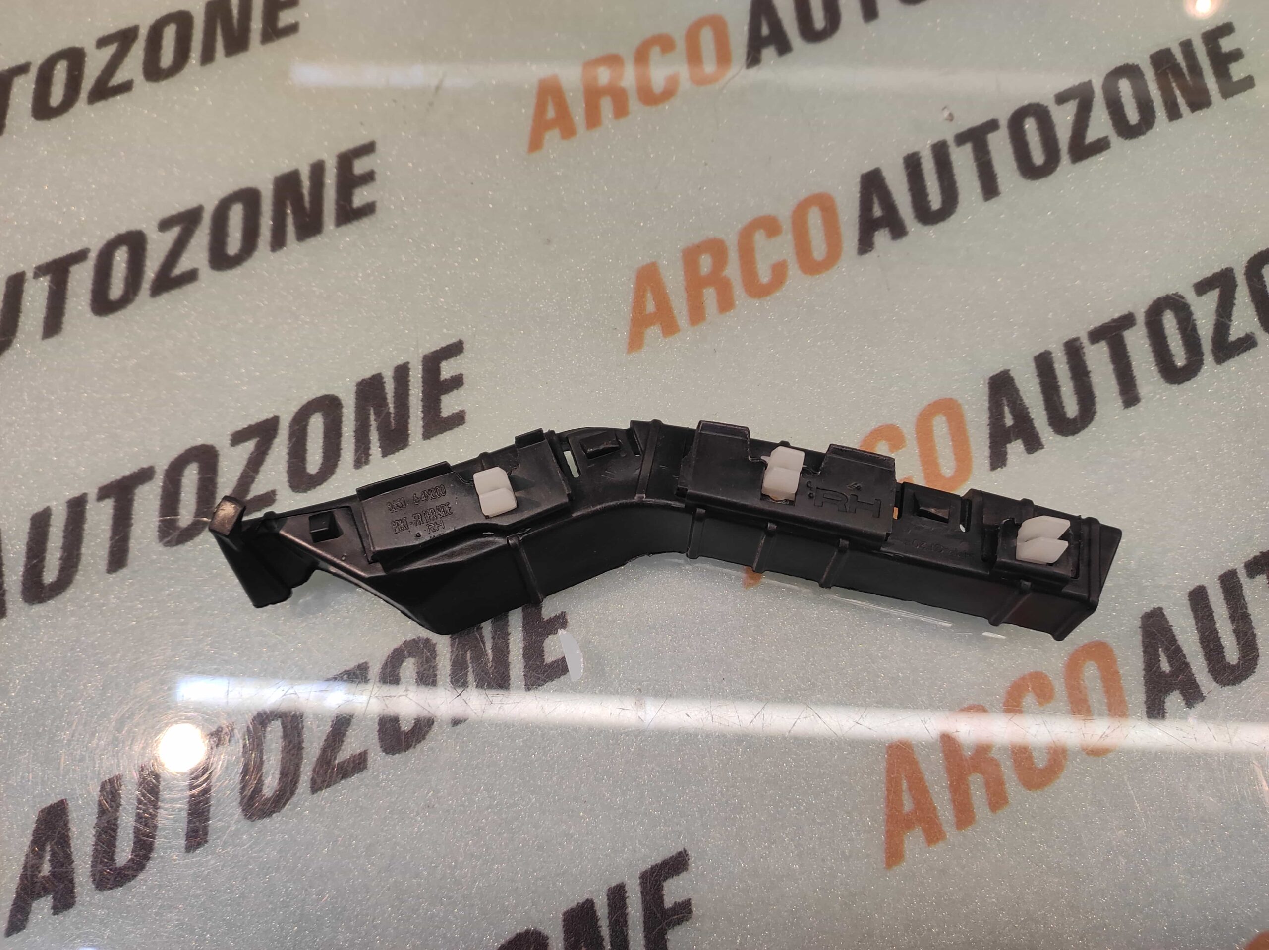 FRONT BUMPER BRACKET EON RIGHT HYU 865144N000