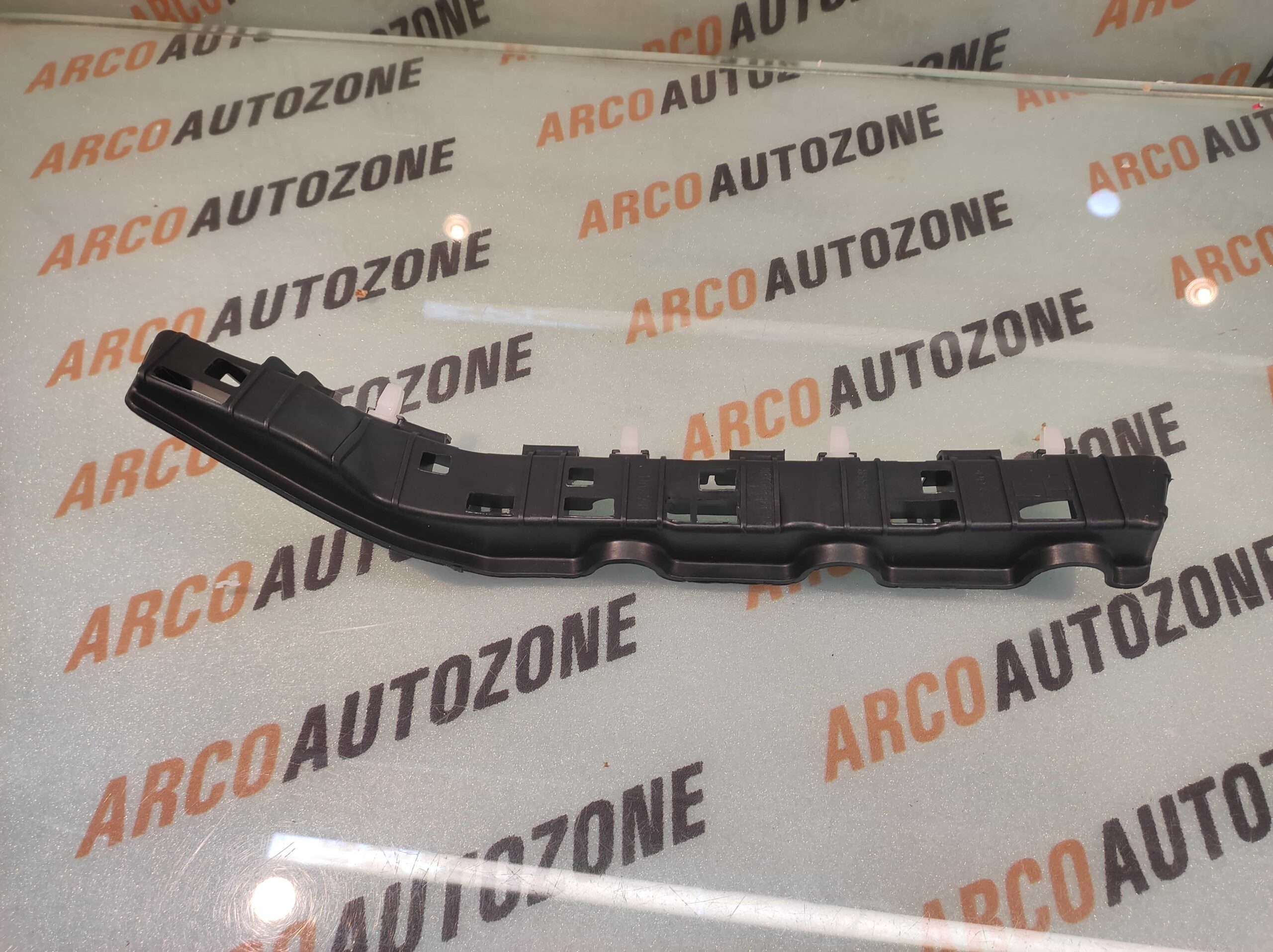 REAR BUMPER BRACKET EON LEFT HYU 866134N000