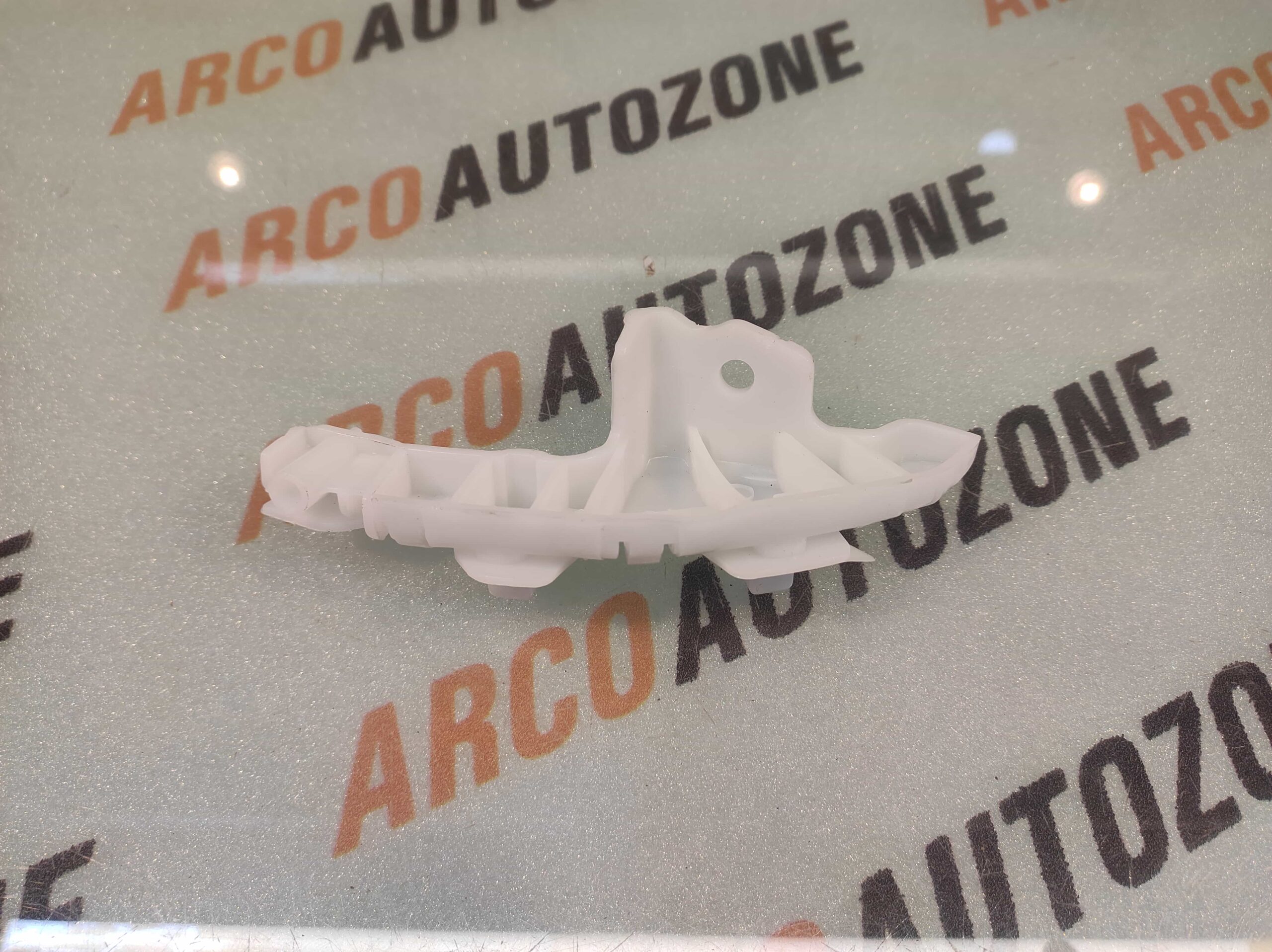 FRONT BUMPER BRACKET KWID LEFT ACC RNA004123