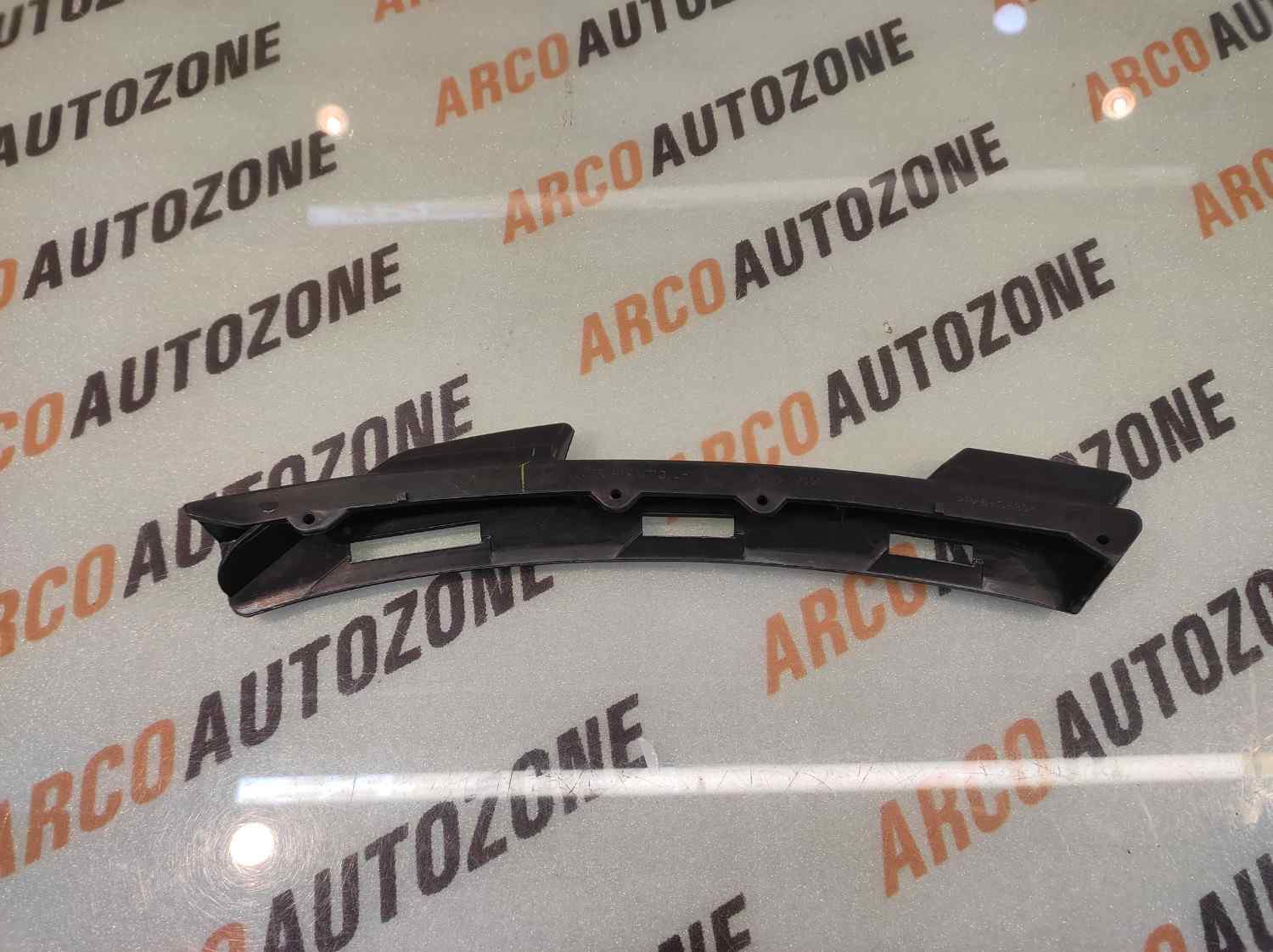 HEAD LIGHT BRACKET VERNA 12 LEFT HYU 865831V000