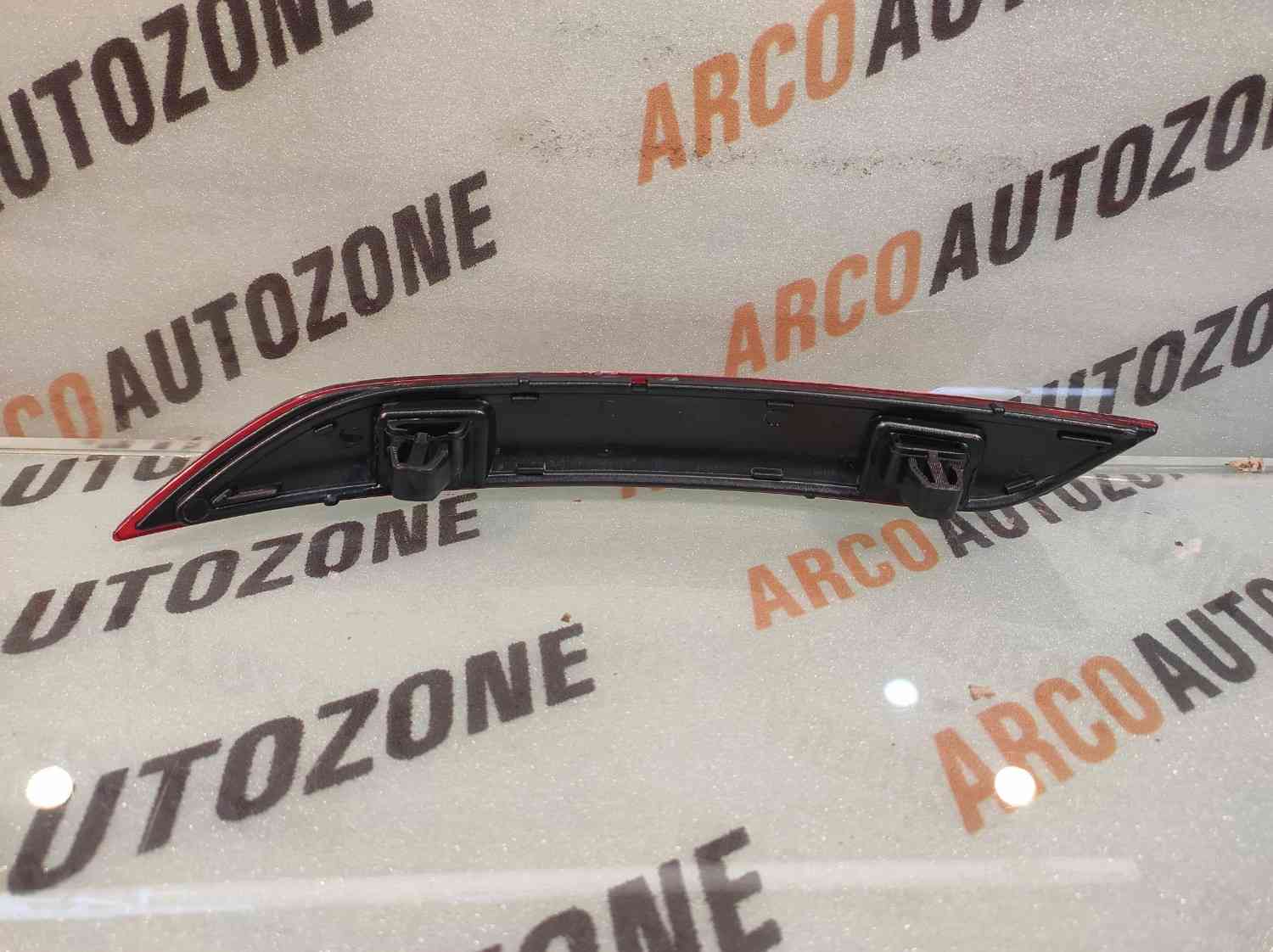REAR BUMP REFLECTOR POLO 2ND GEN RIGHT VW 6RG945106