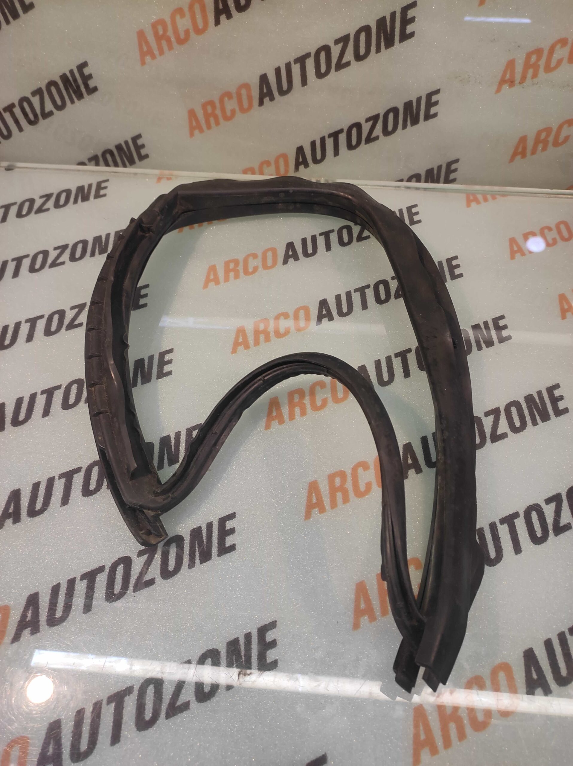 QUARTER GLASS RUBBER DZIRE T1 LEFT IND