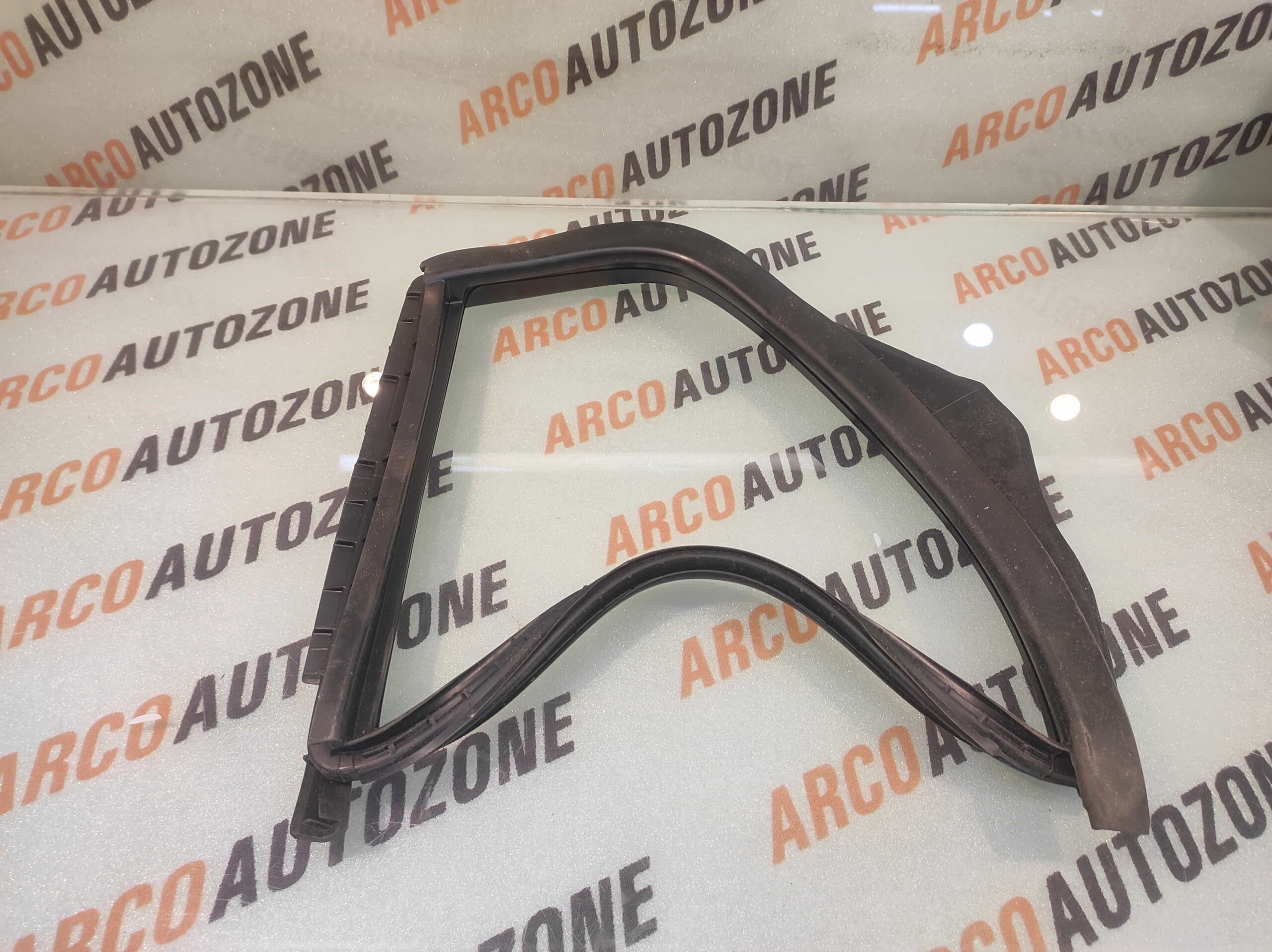 QUARTER GLASS RUBBER DZIRE 2012 LEFT 84675M75L00