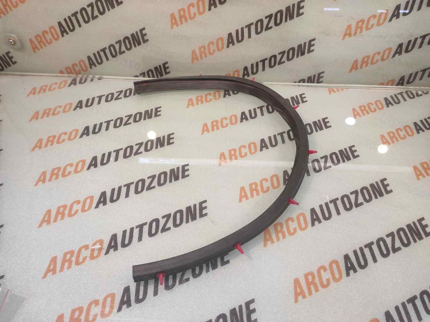QUARTER RUBBER VAN RUNNING BOARD RUBBER
