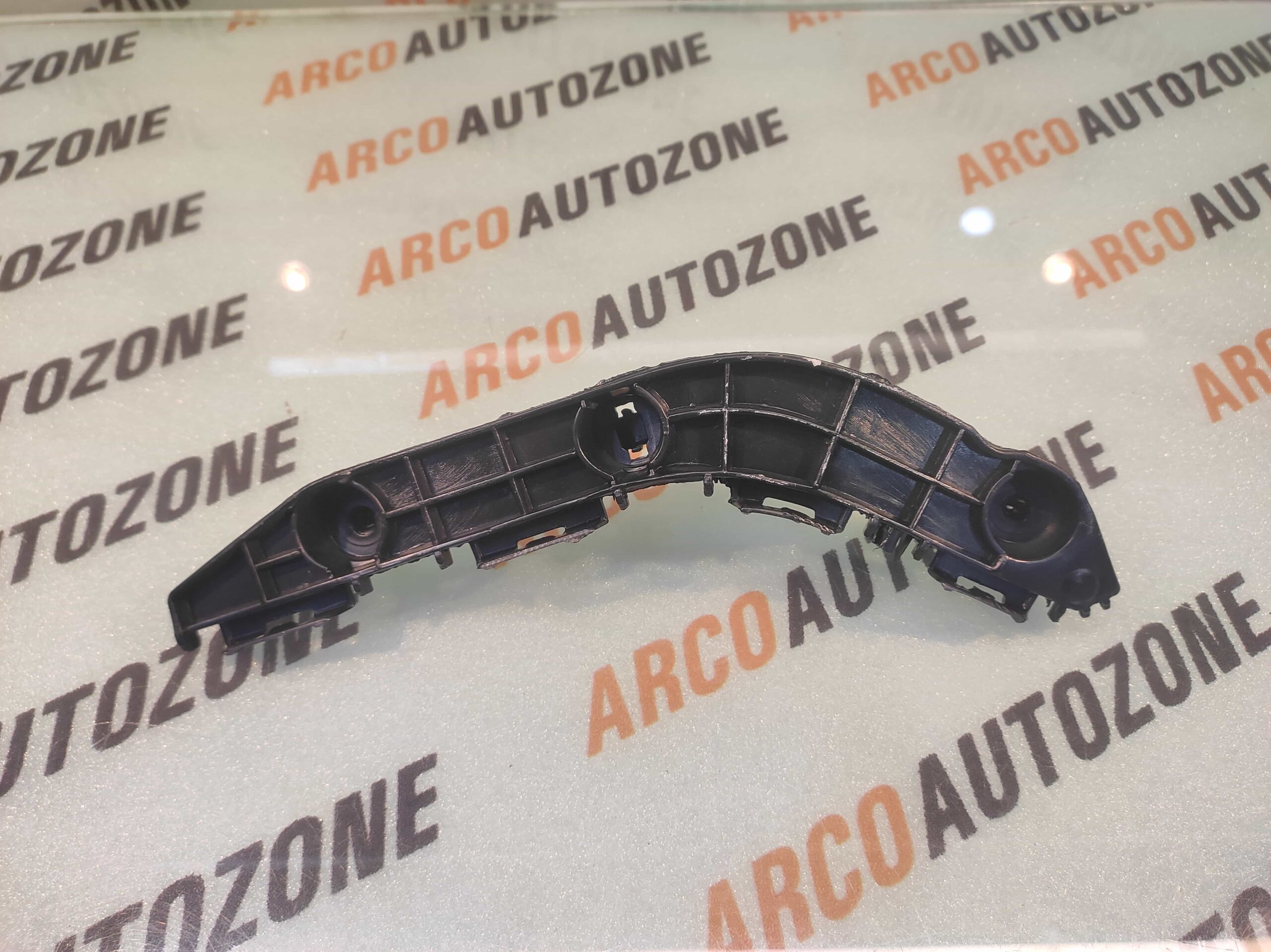 FR BUMPER BRACKET INNOVA T3 T4 LEFT ACC TYD003123LH
