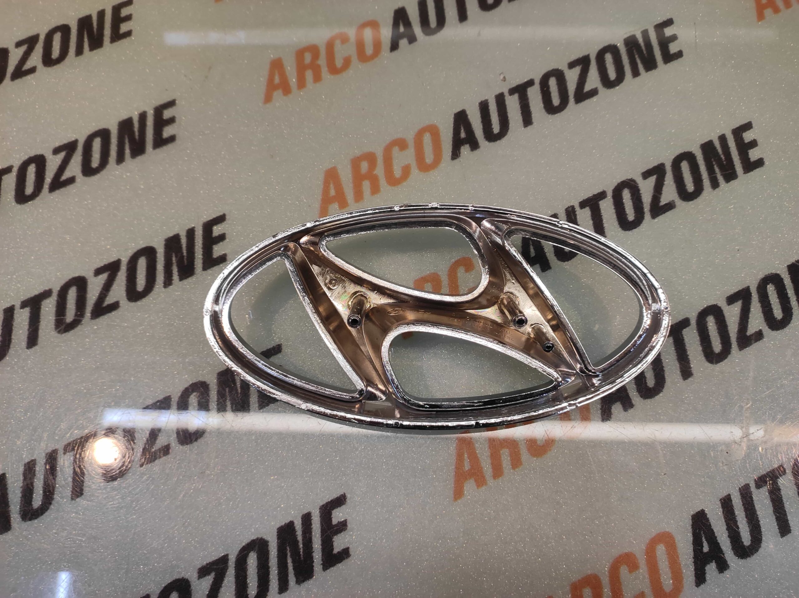 FRONT GRILL LOGO VERNA 16 GRAND XCENT T1 HYU
