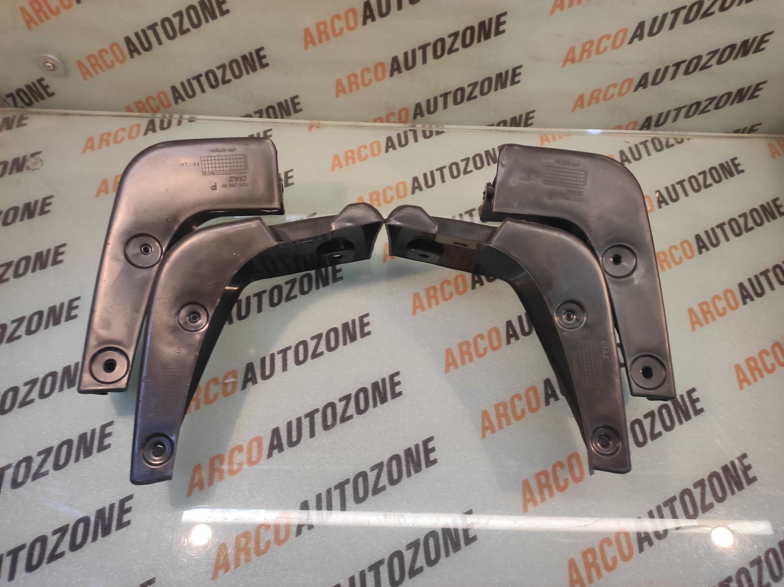 MUD FLAP CIAZ T1 SKI