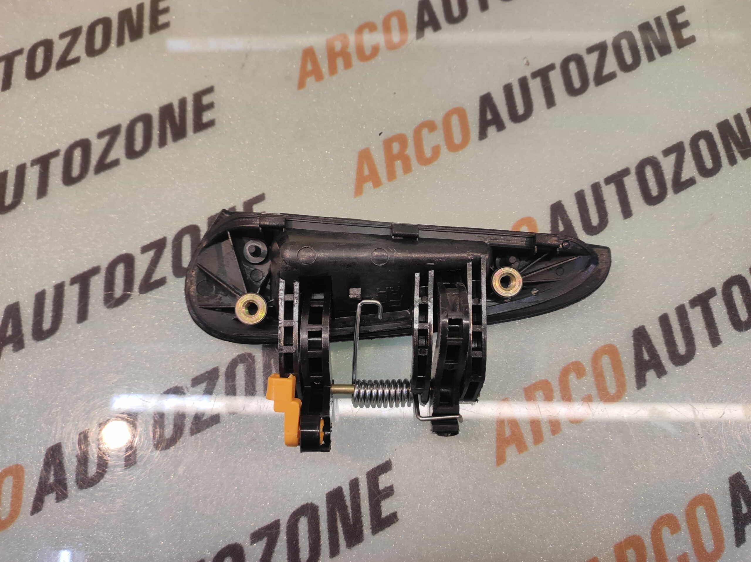 OUTER HANDLE EON FRONT RIGHT