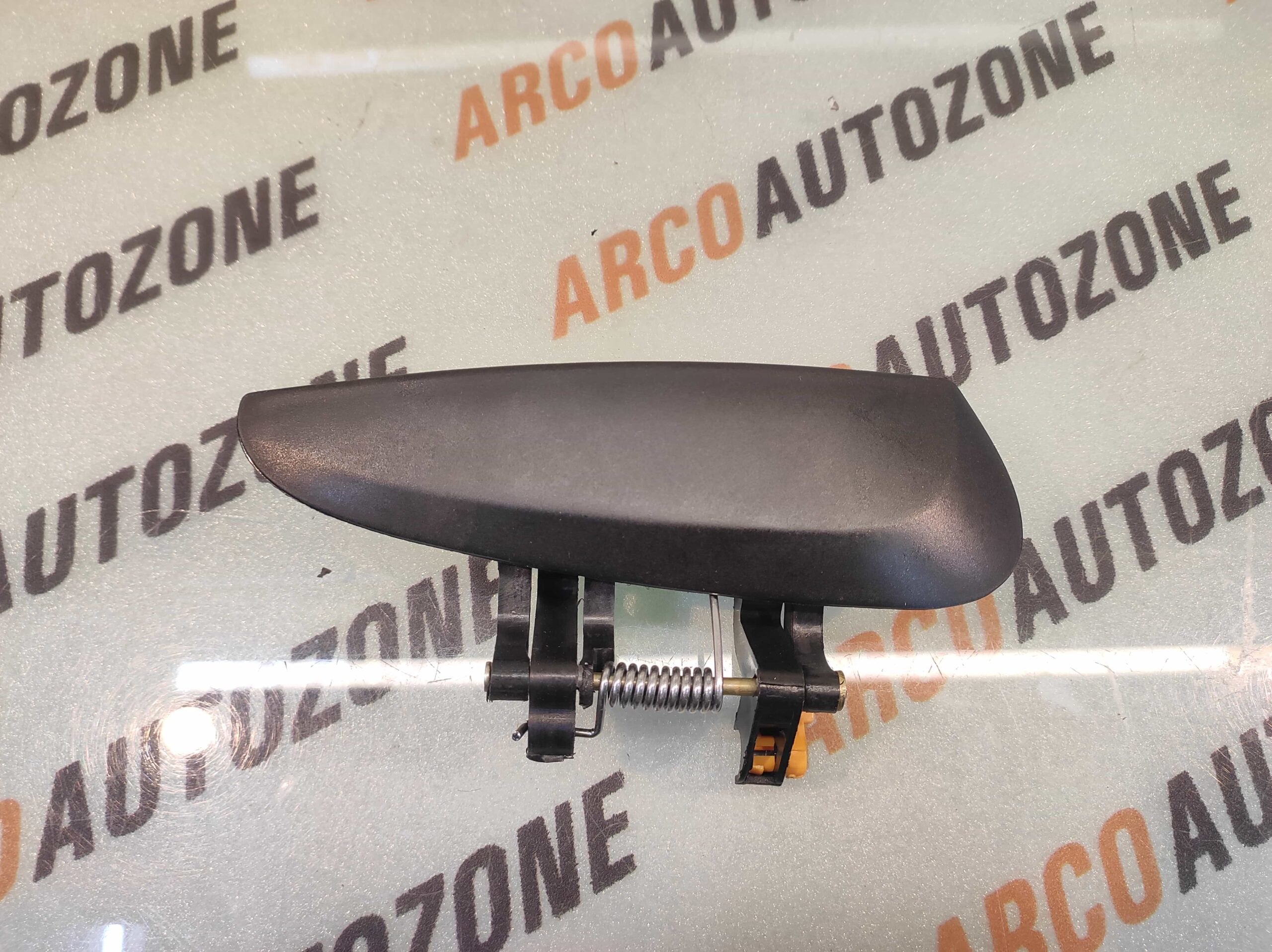 OUTER HANDLE EON FRONT RIGHT