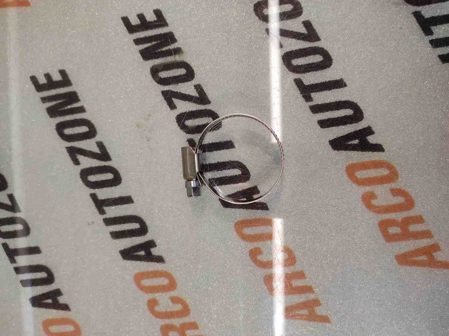 HOSE PIPE CLIP 24 41 MM NC10