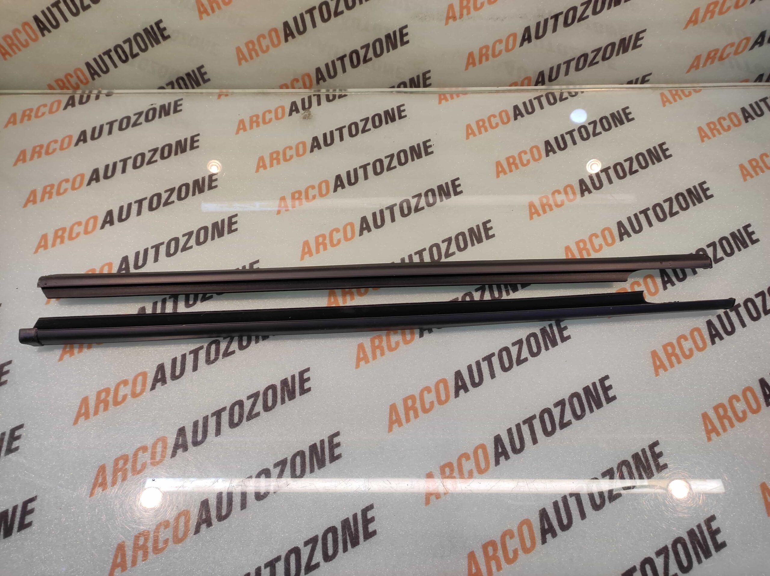 BODY OUTER WEATHERSTRIP OUTER GARNISH I10 REAR SET