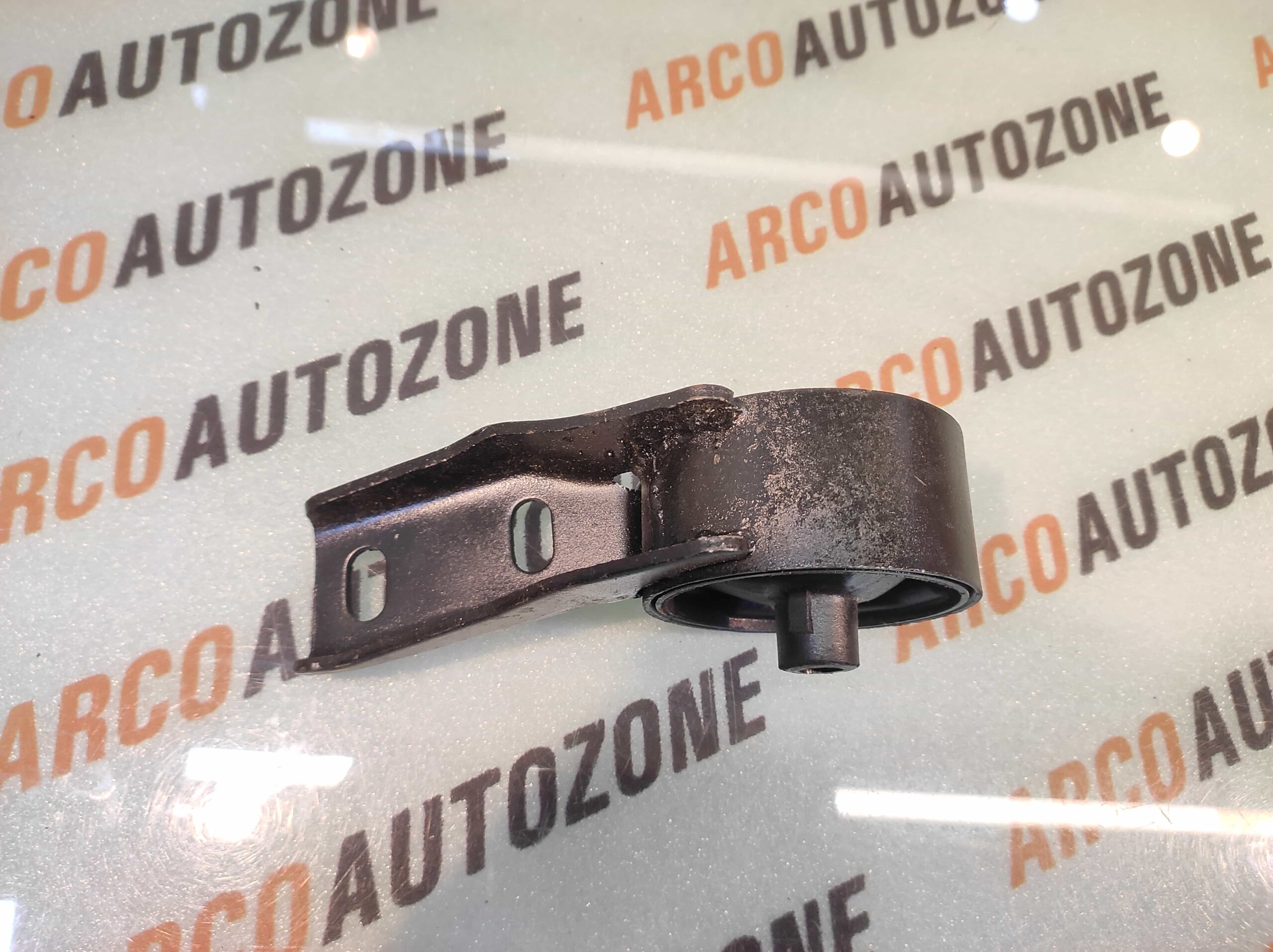 ENGINE MOUNTING FRONT RIGHT ESTEEM 1000CC STD