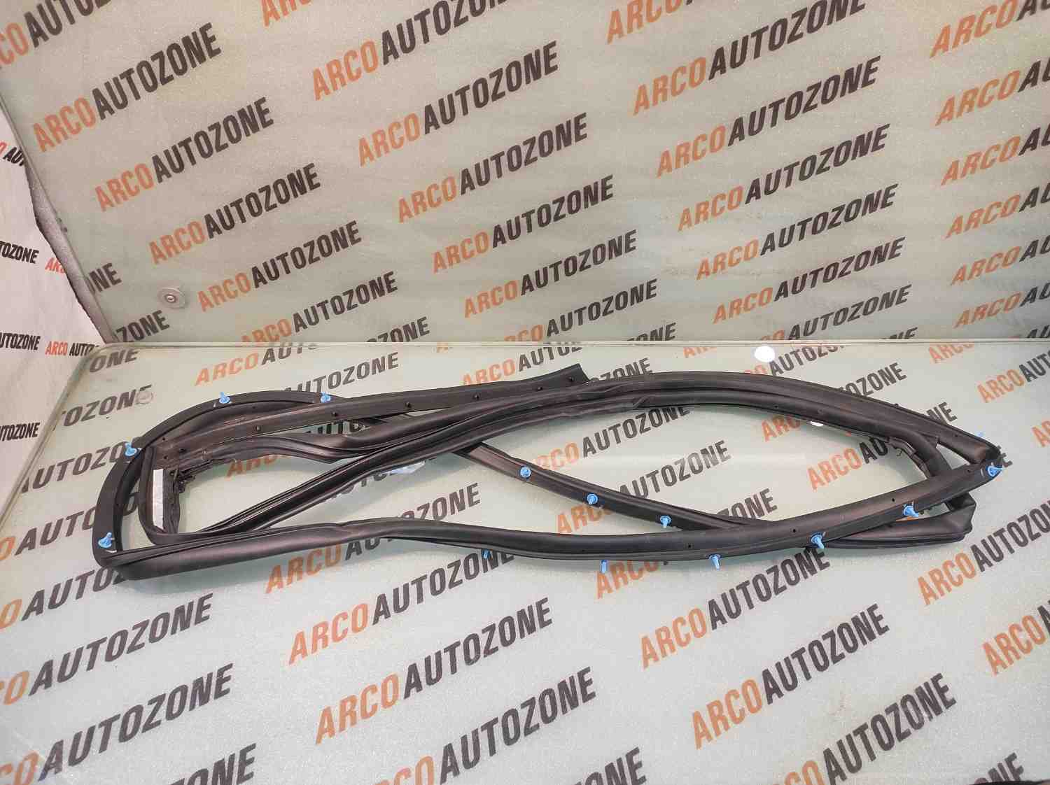 DOOR RUBBER REAR RIGHT CRETA HYU 83140A0000