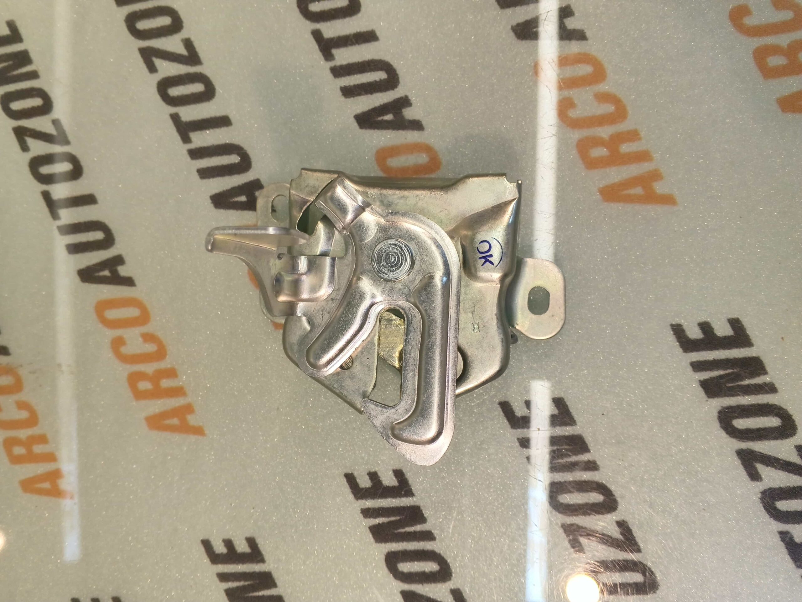 BONNET LOCK SWIFT 12 MGP 82110M74L01