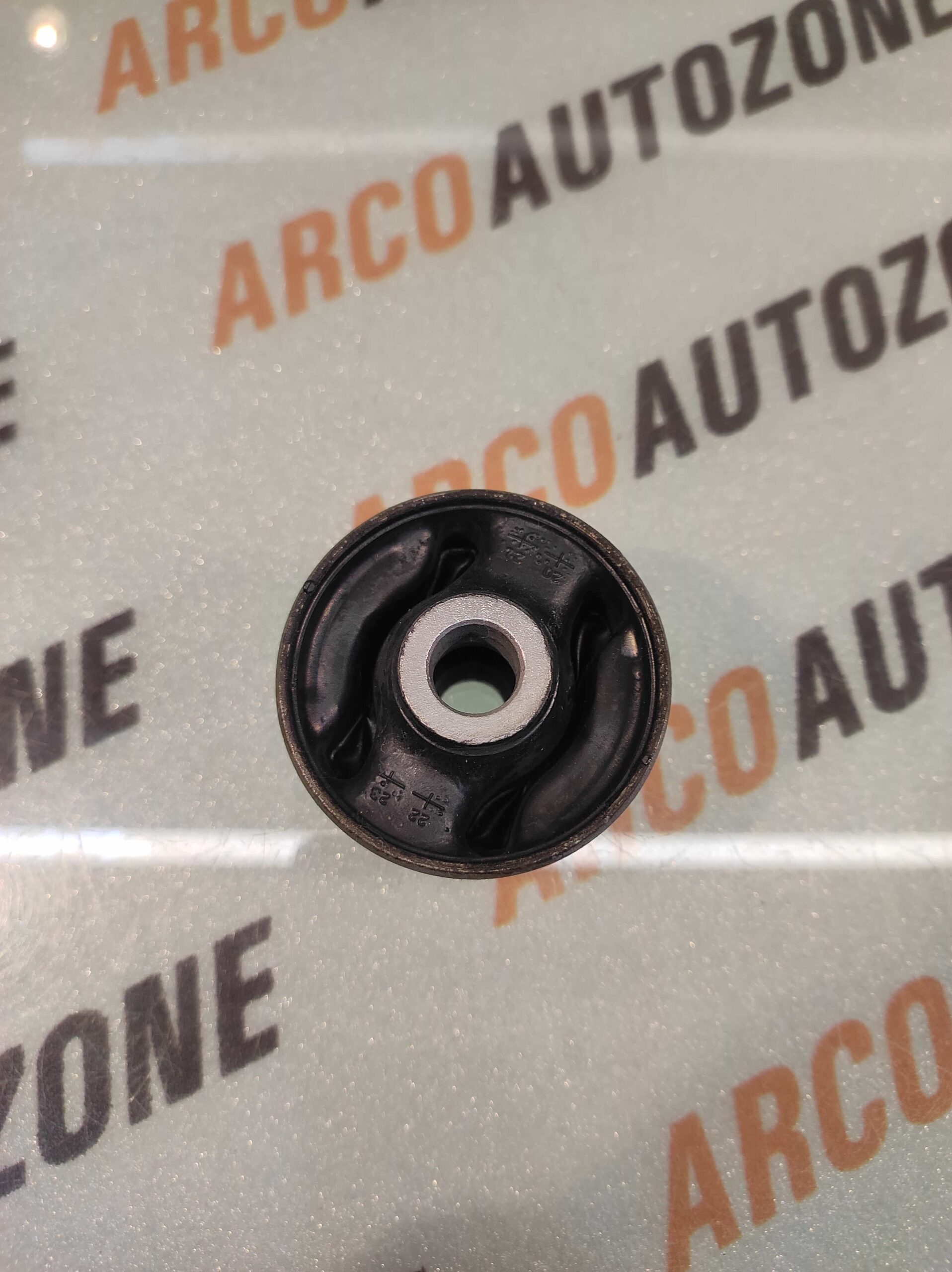 DEAD AXEL BUSH SANTRO EON HYU 551604N000