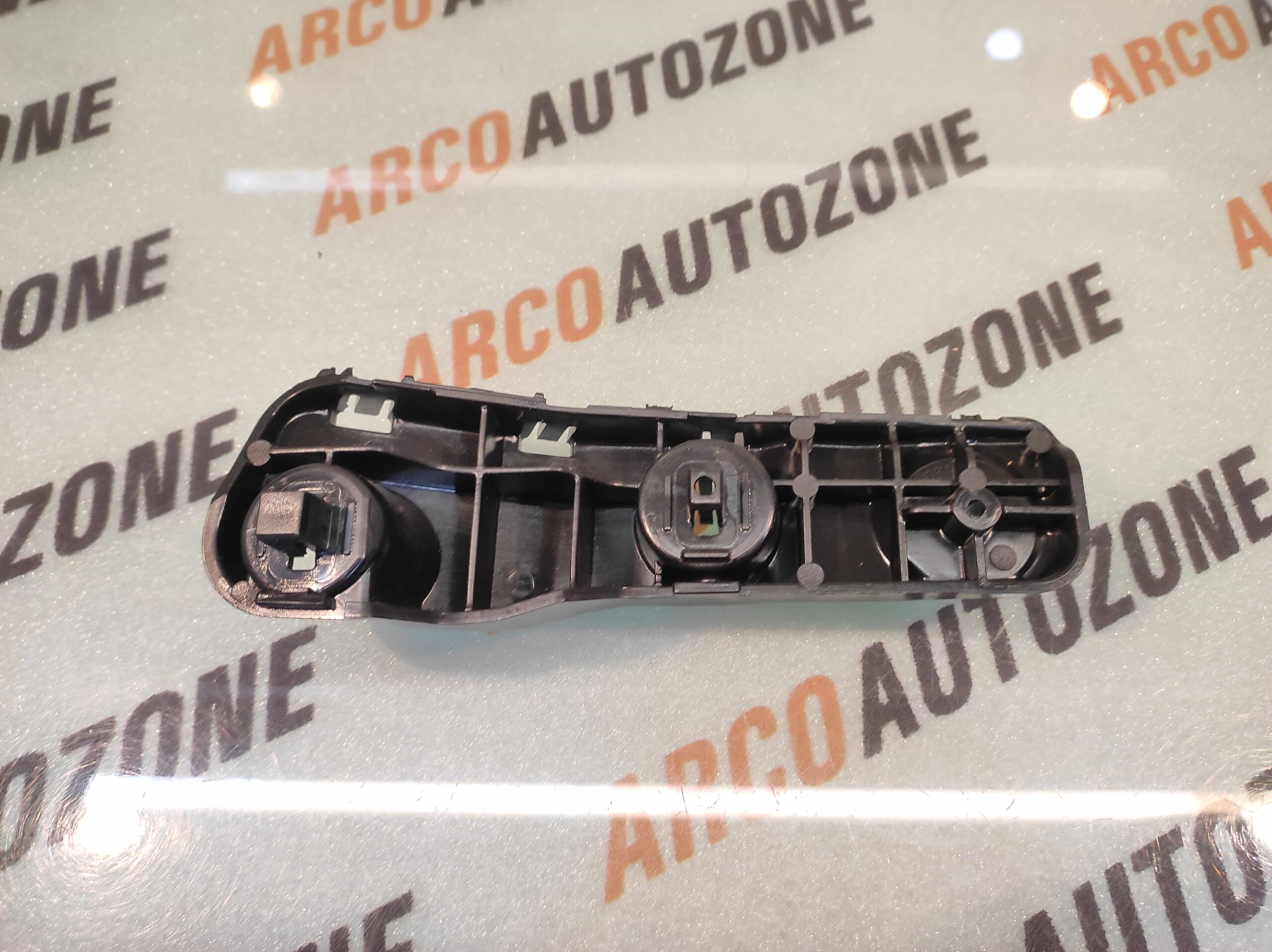 FRONT BUMPER BRACKET MAGNITE RIGHT REN 622246VA0A