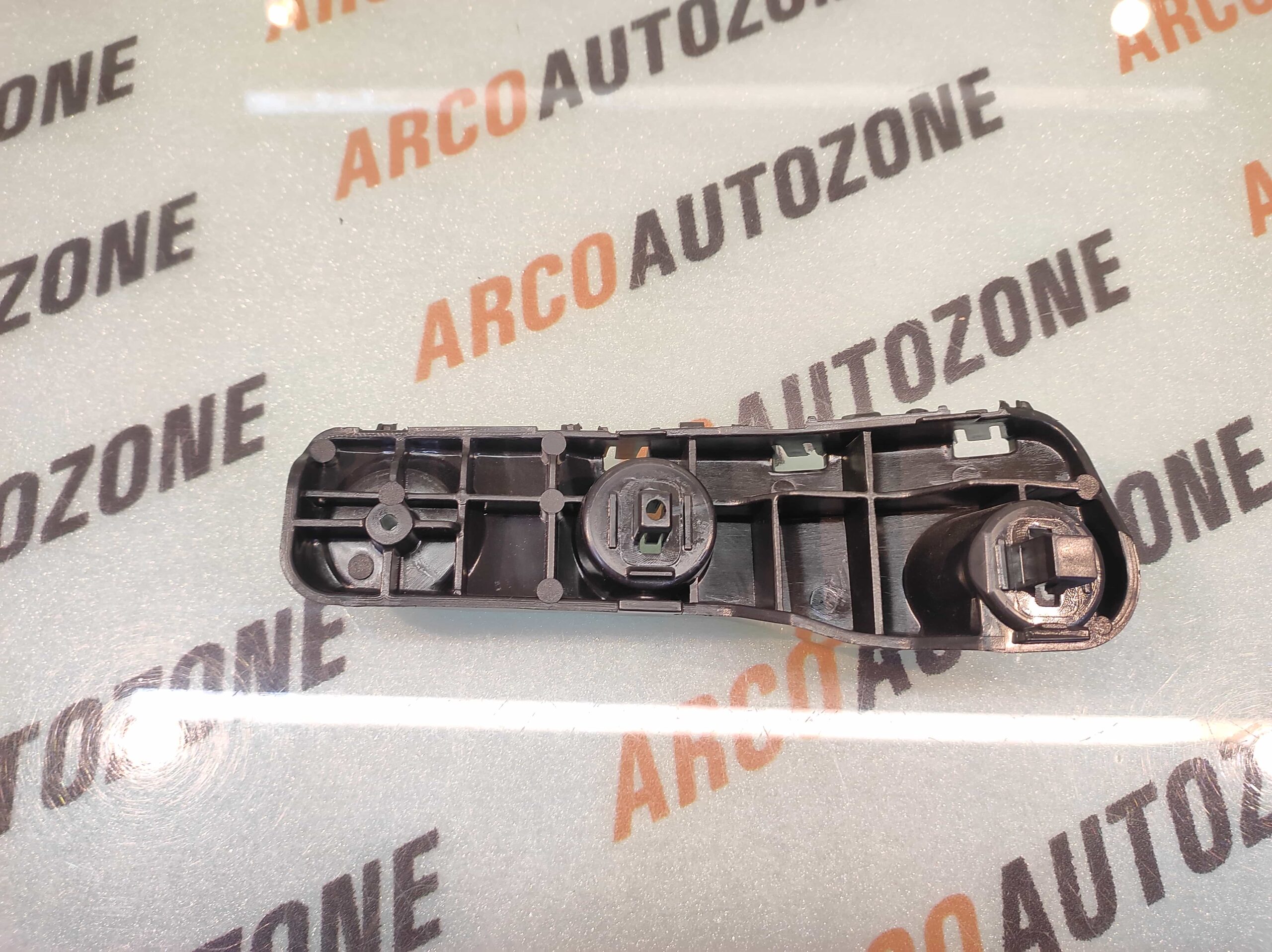 FRONT BUMPER BRACKET MAGNITE LEFT REN 622256VA0A