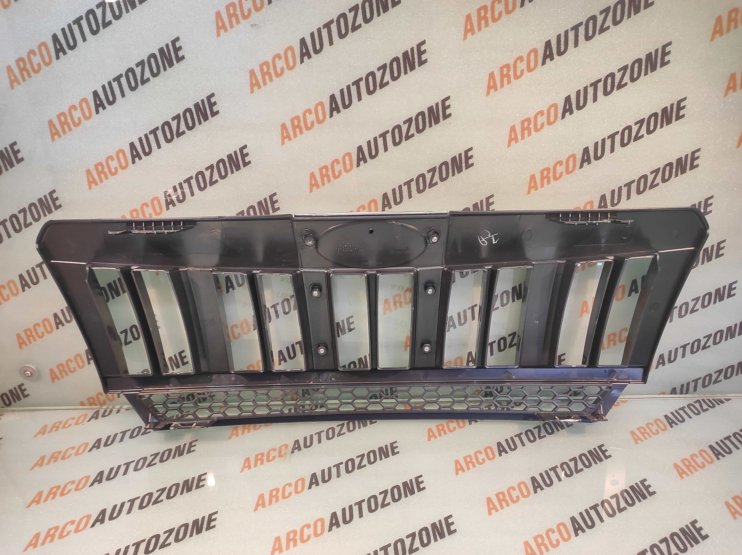 FRONT GRILL BOLERO 3RD GEN GREY ACC MHD003108G