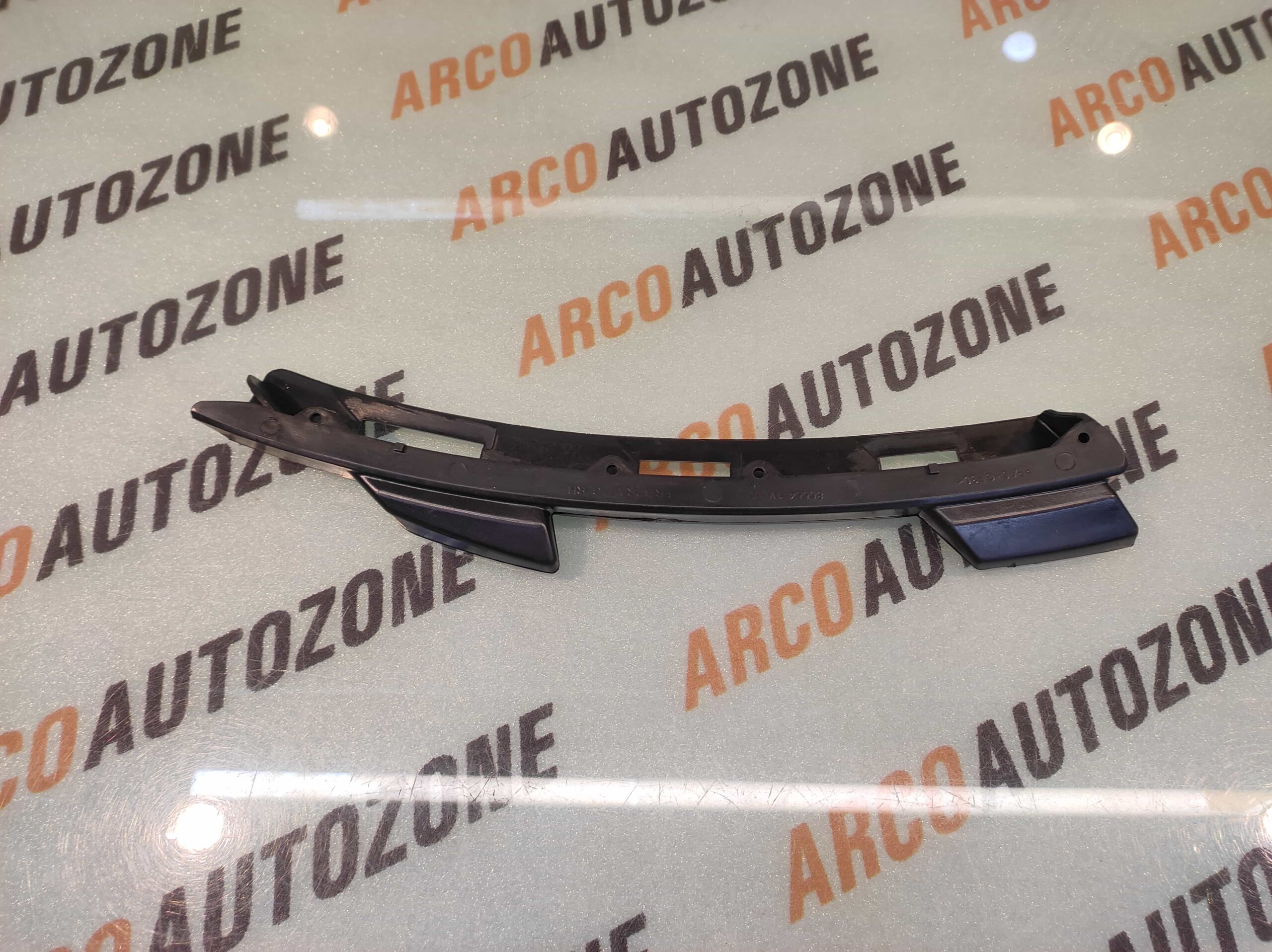 HEAD LIGHT BRACKET VERNA 12 RIGHT HYU 865841V000