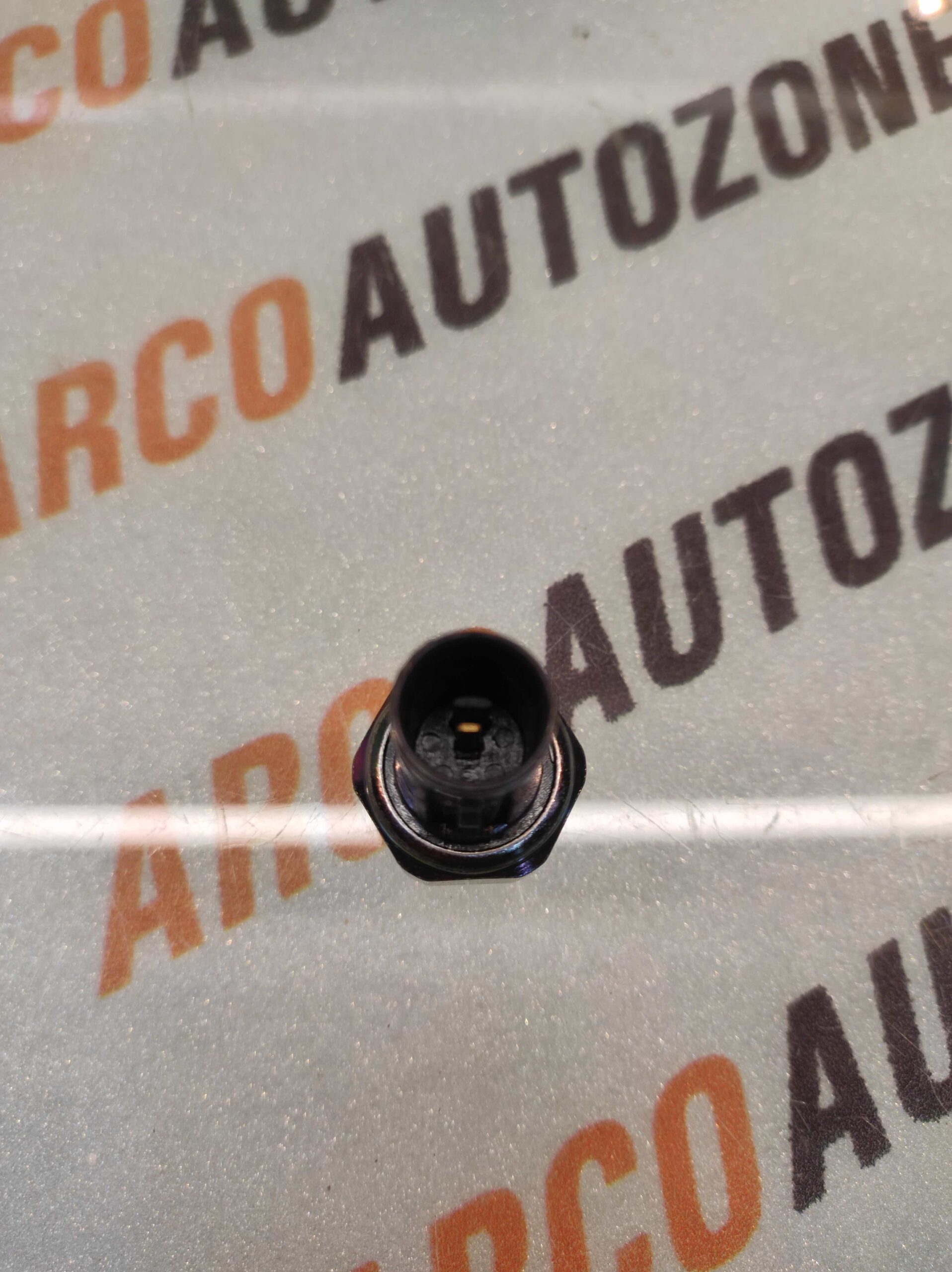 OIL PRESSURE SWITCH EON SANTRO HYUNDAI ALL IMP 9475002000