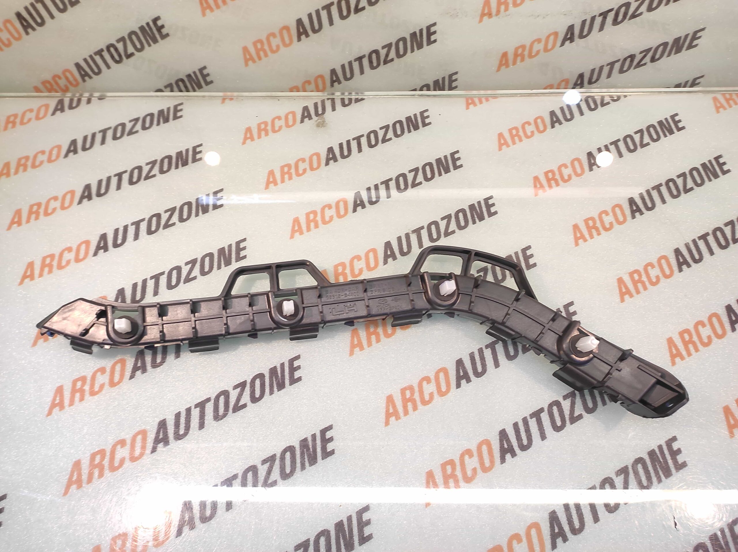 REAR BUMPER BRACKET XCENT T1 LEFT HYU 86613B4400