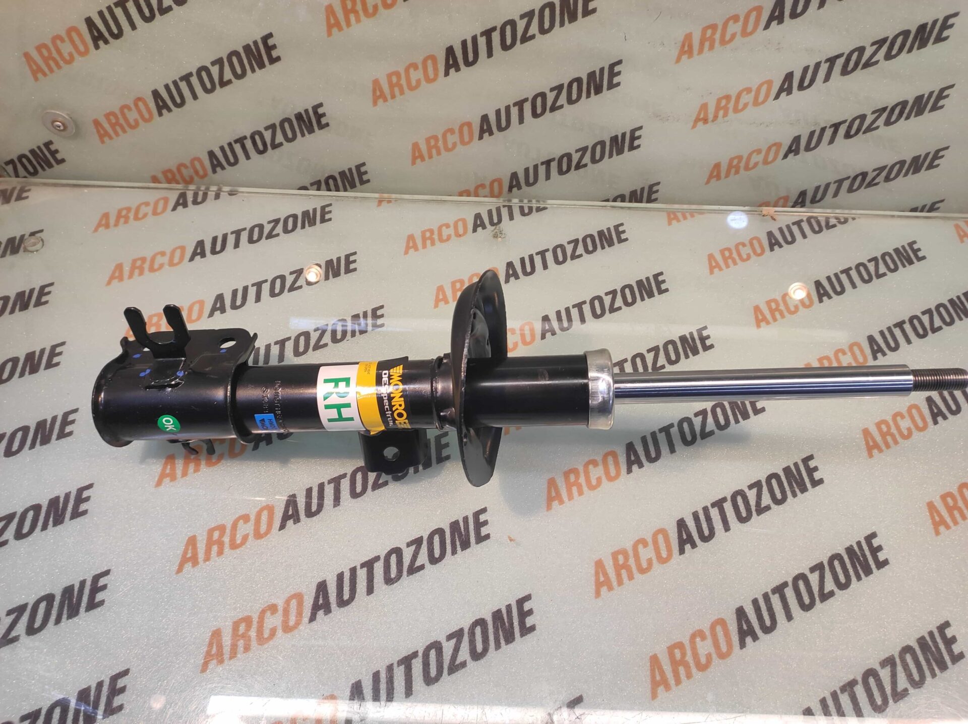FRONT SHOCKER BEAT RIGHT MONROE M2N3G7483
